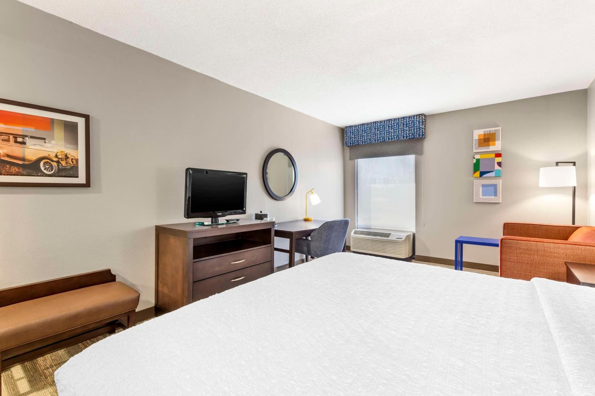 Hampton Inn Mebane interior in Mebane, NC — gallery photo 2