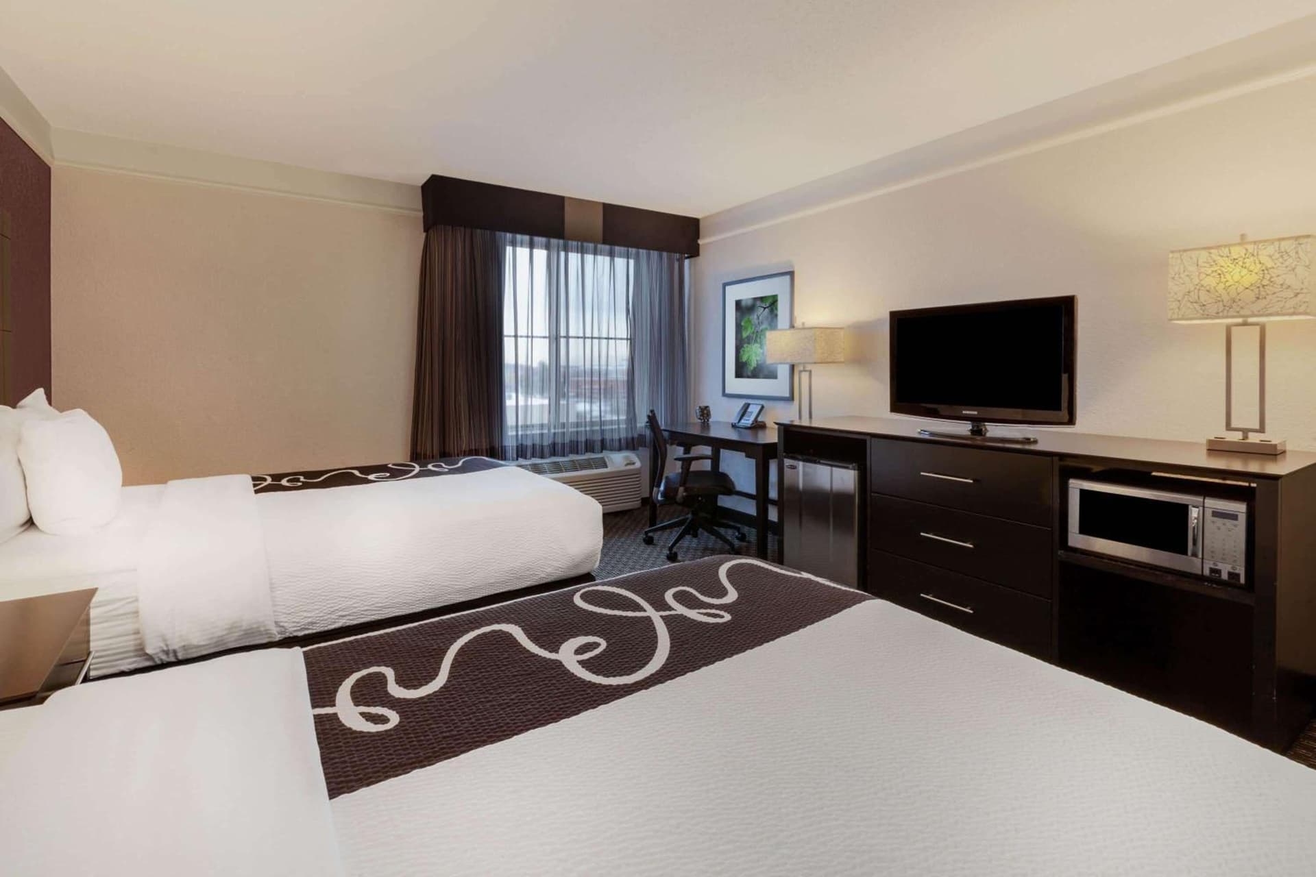 La Quinta by Wyndham Detroit Utica gallery photo in Utica, MI — image 12