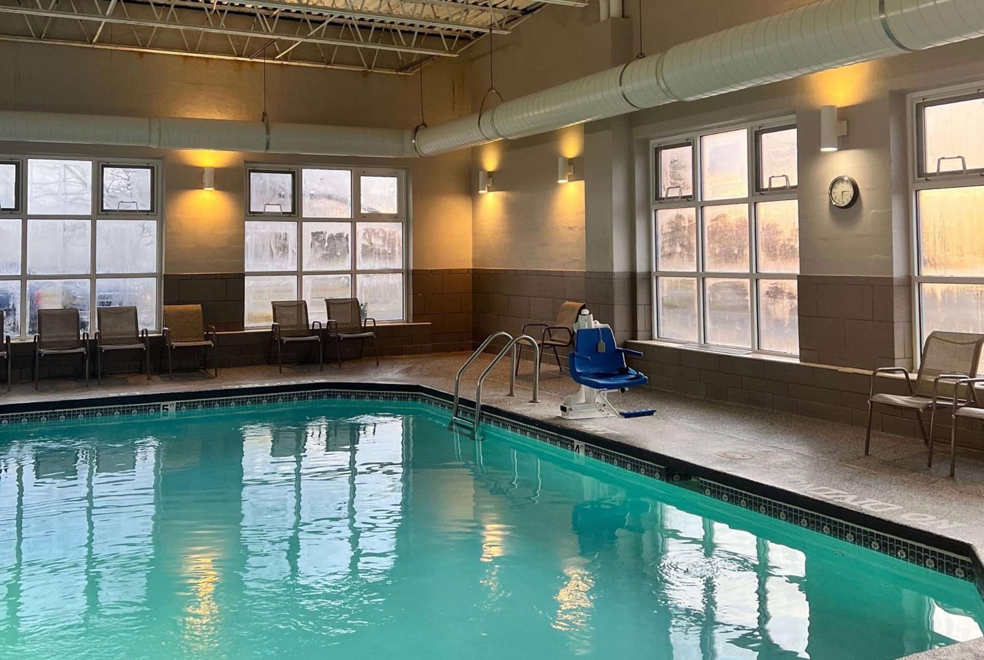 La Quinta by Wyndham Detroit Utica gallery photo in Utica, MI — image 31