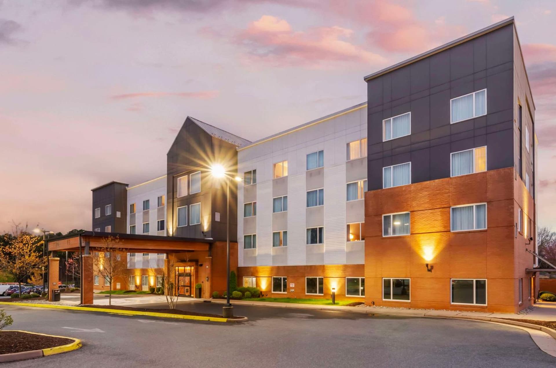 Country Inn & Suites by Radisson, Charlottesville-UVA, VA gallery photo in Charlottesville, VA — image 8