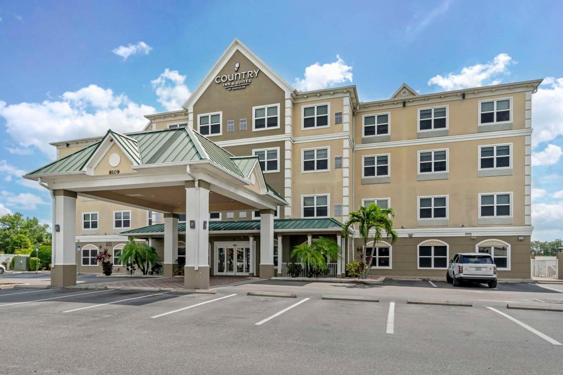 Country Inn & Suites by Radisson, Tampa Airport North, FL featured exterior or lobby in Tampa, FL — similar hotel