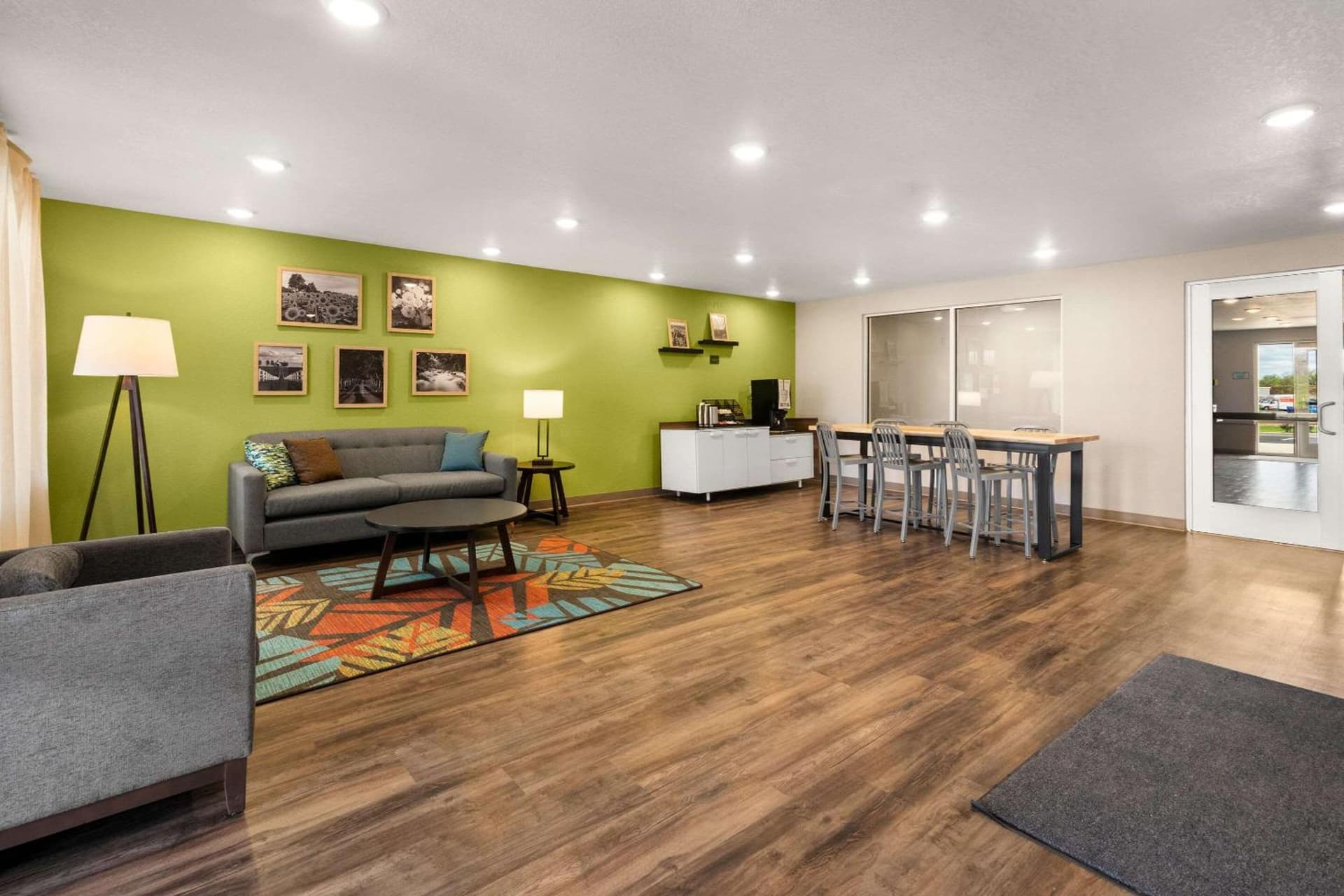 WoodSpring Suites Bowling Green I-65 property views in Bowling Green, KY — gallery photo 3