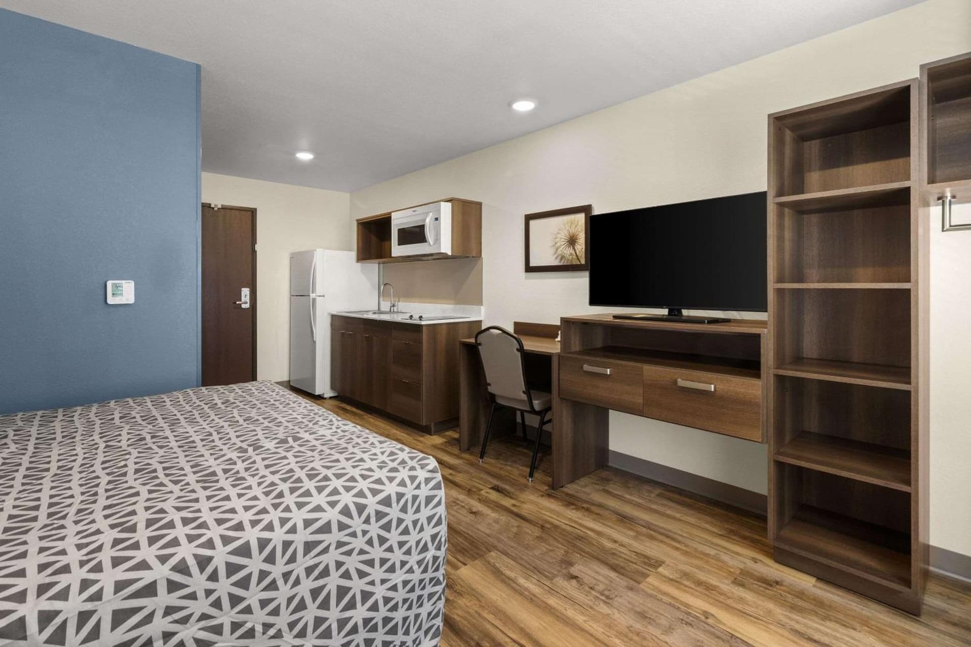 WoodSpring Suites Bowling Green I-65 gallery photo in Bowling Green, KY — image 21