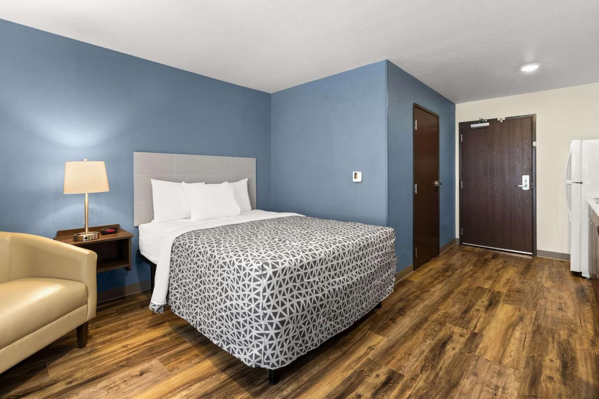 WoodSpring Suites Bowling Green I-65 gallery photo in Bowling Green, KY — image 12