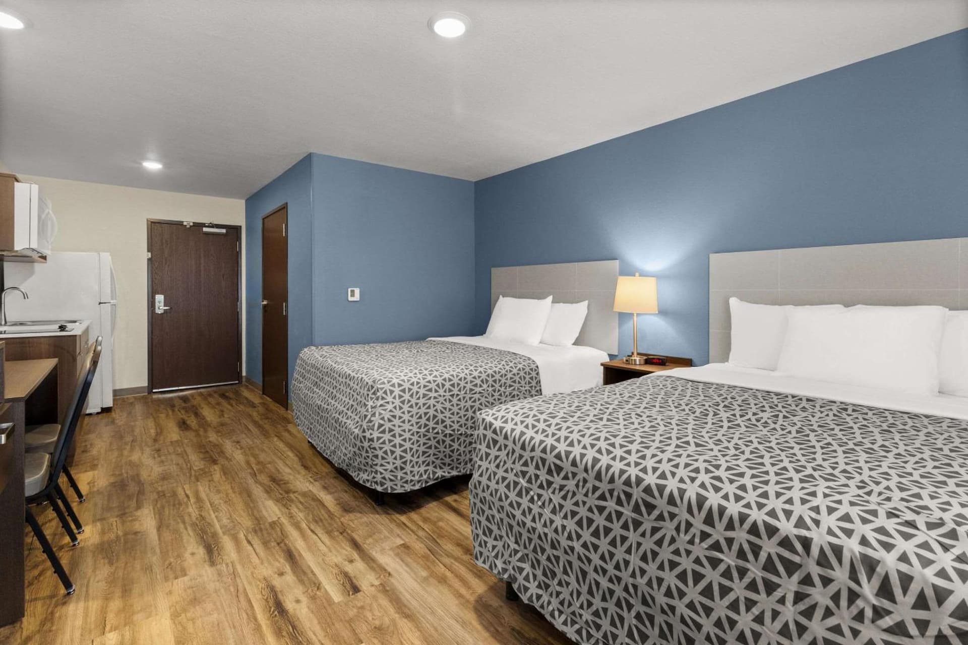 WoodSpring Suites Bowling Green I-65 gallery photo in Bowling Green, KY — image 13