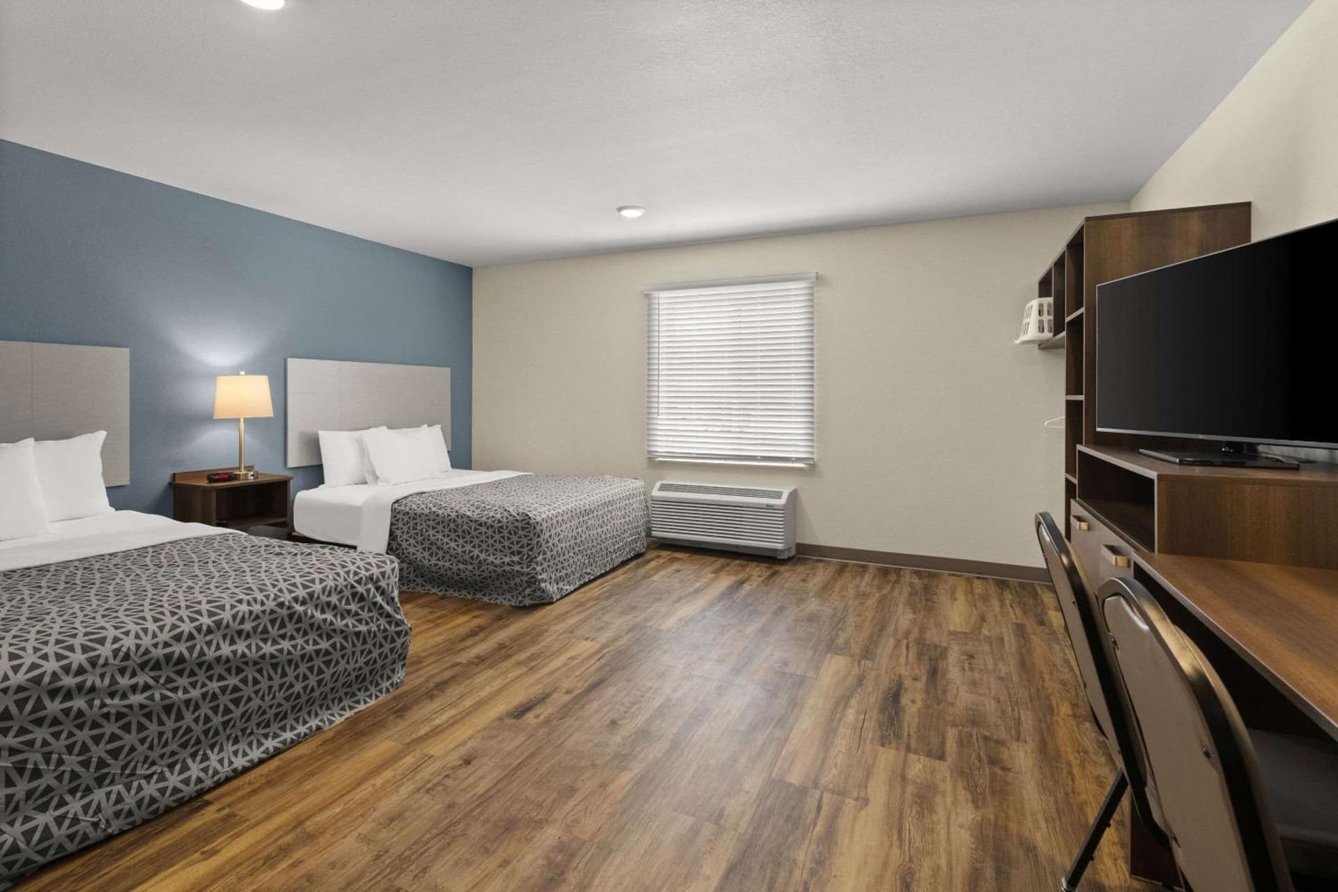WoodSpring Suites Bowling Green I-65 gallery photo in Bowling Green, KY — image 6