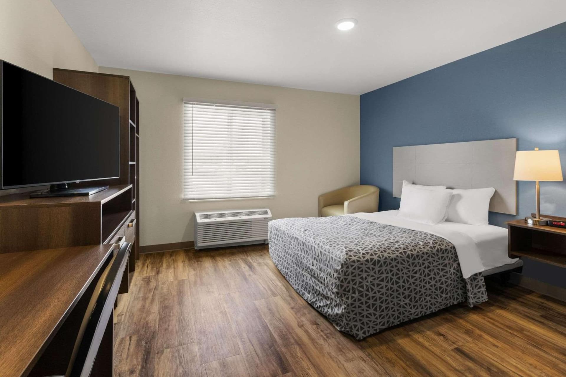 WoodSpring Suites Bowling Green I-65 gallery photo in Bowling Green, KY — image 30