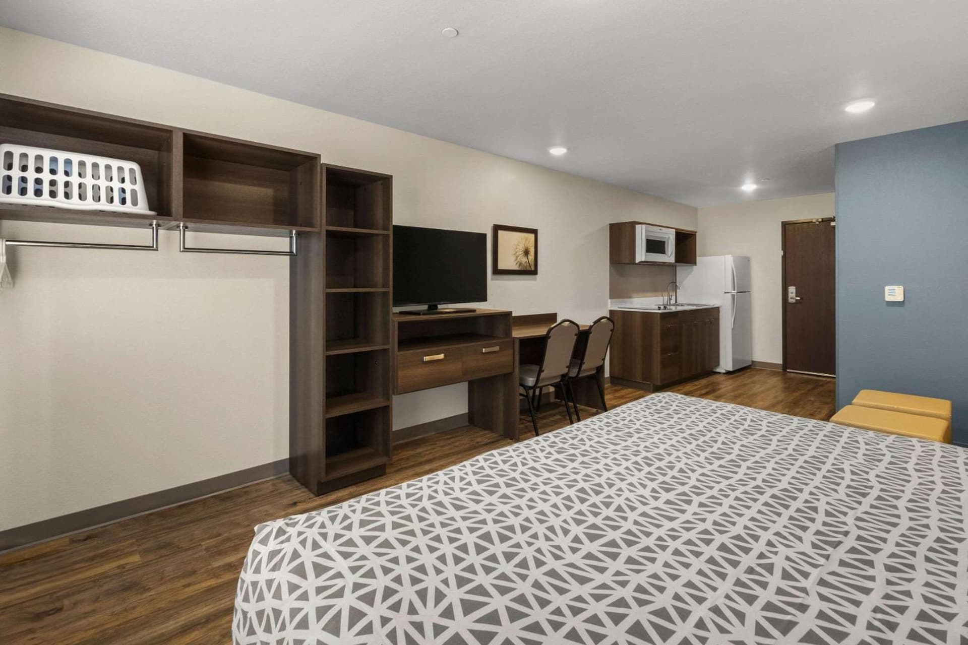 WoodSpring Suites Bowling Green I-65 gallery photo in Bowling Green, KY — image 17