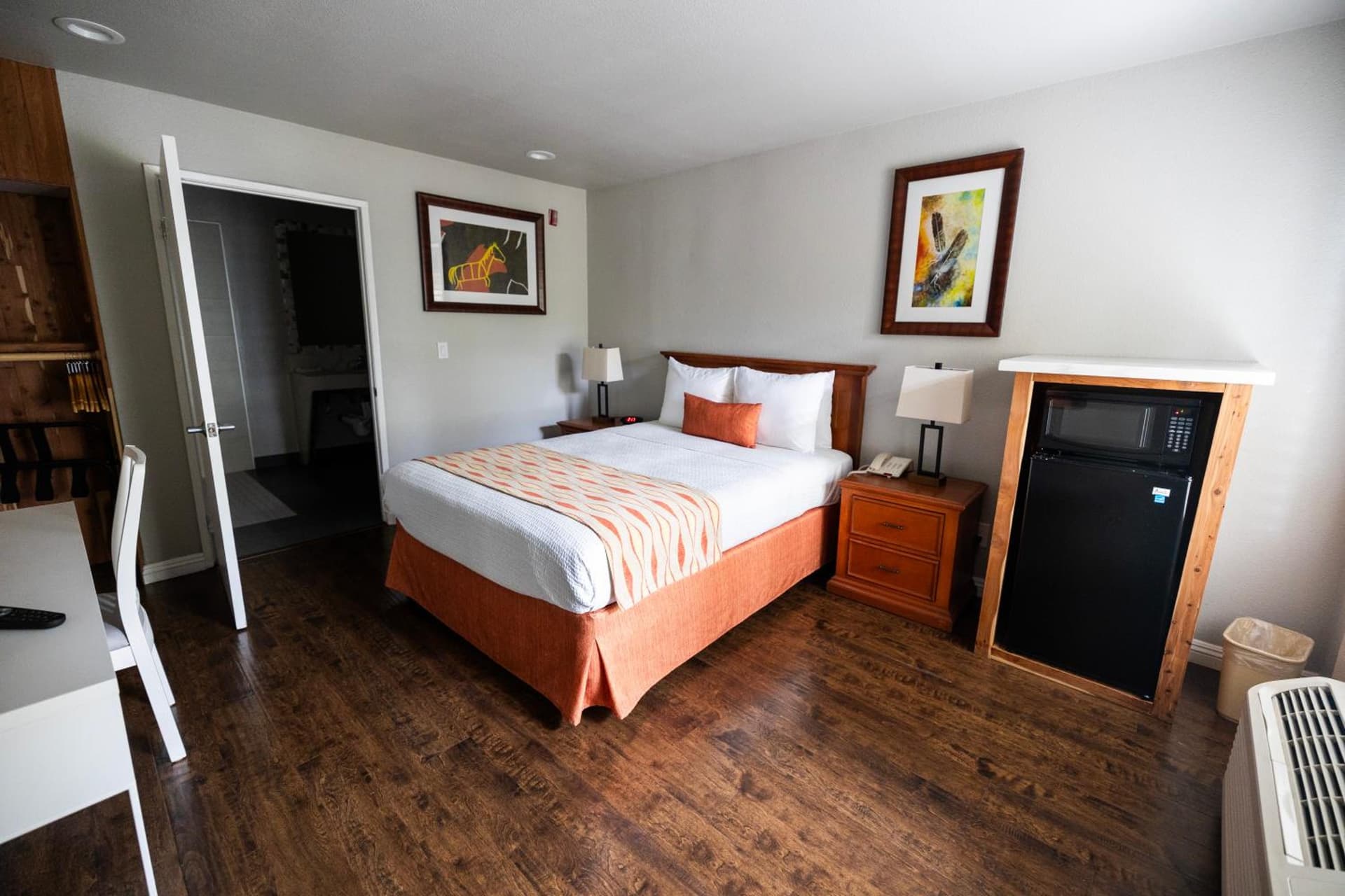 Alamo Inn and Suites - Convention Center gallery photo in Anaheim, CA — image 40