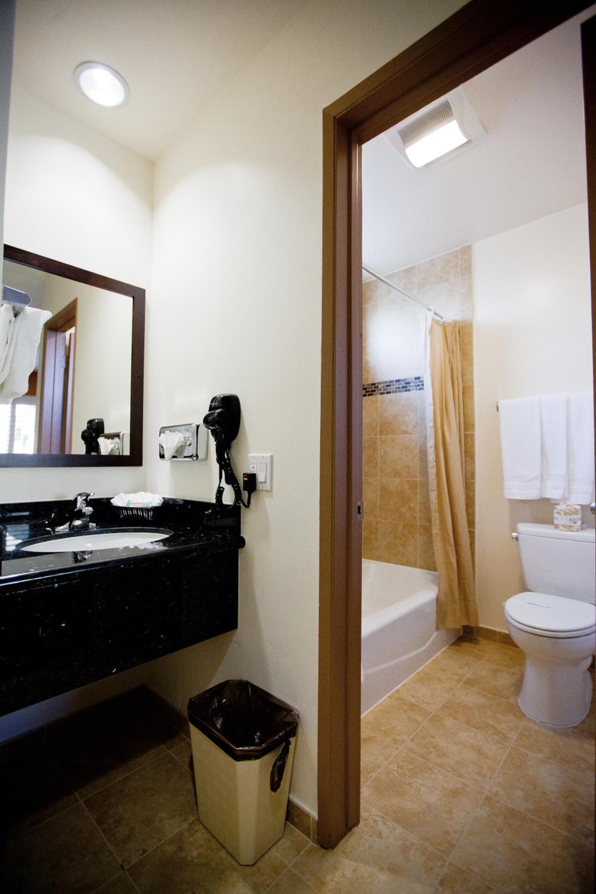 Dunes Inn - Sunset gallery photo in Los Angeles, CA — image 20