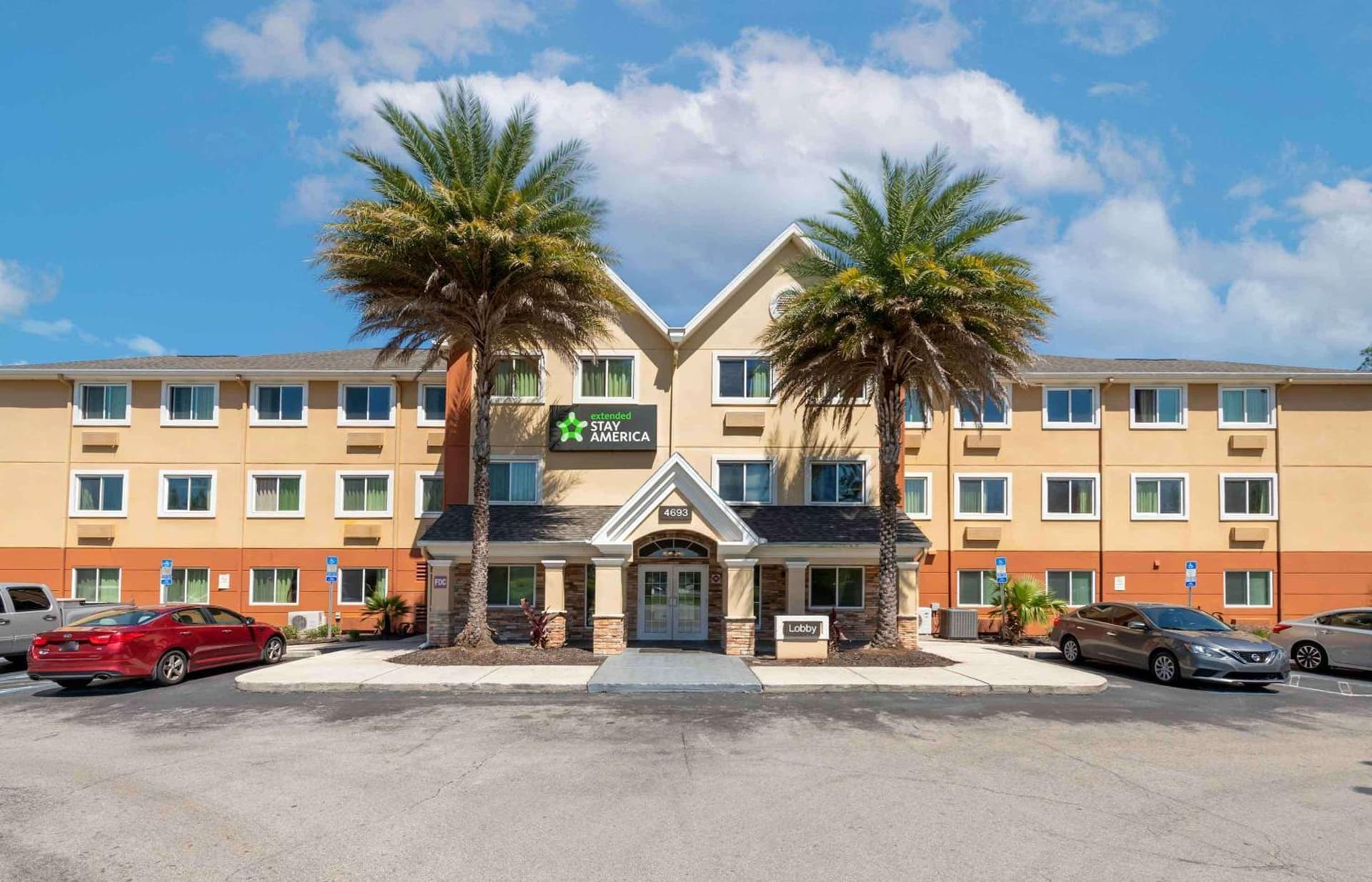 Southpoint Suites Jacksonville featured exterior or lobby in Jacksonville, FL — similar hotel