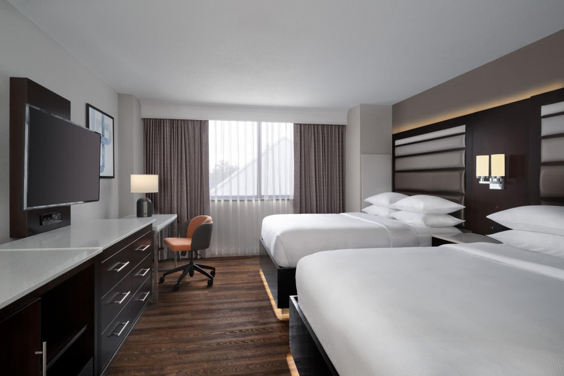 Delta Hotels by Marriott Jacksonville Deerwood gallery photo in Jacksonville, FL — image 51
