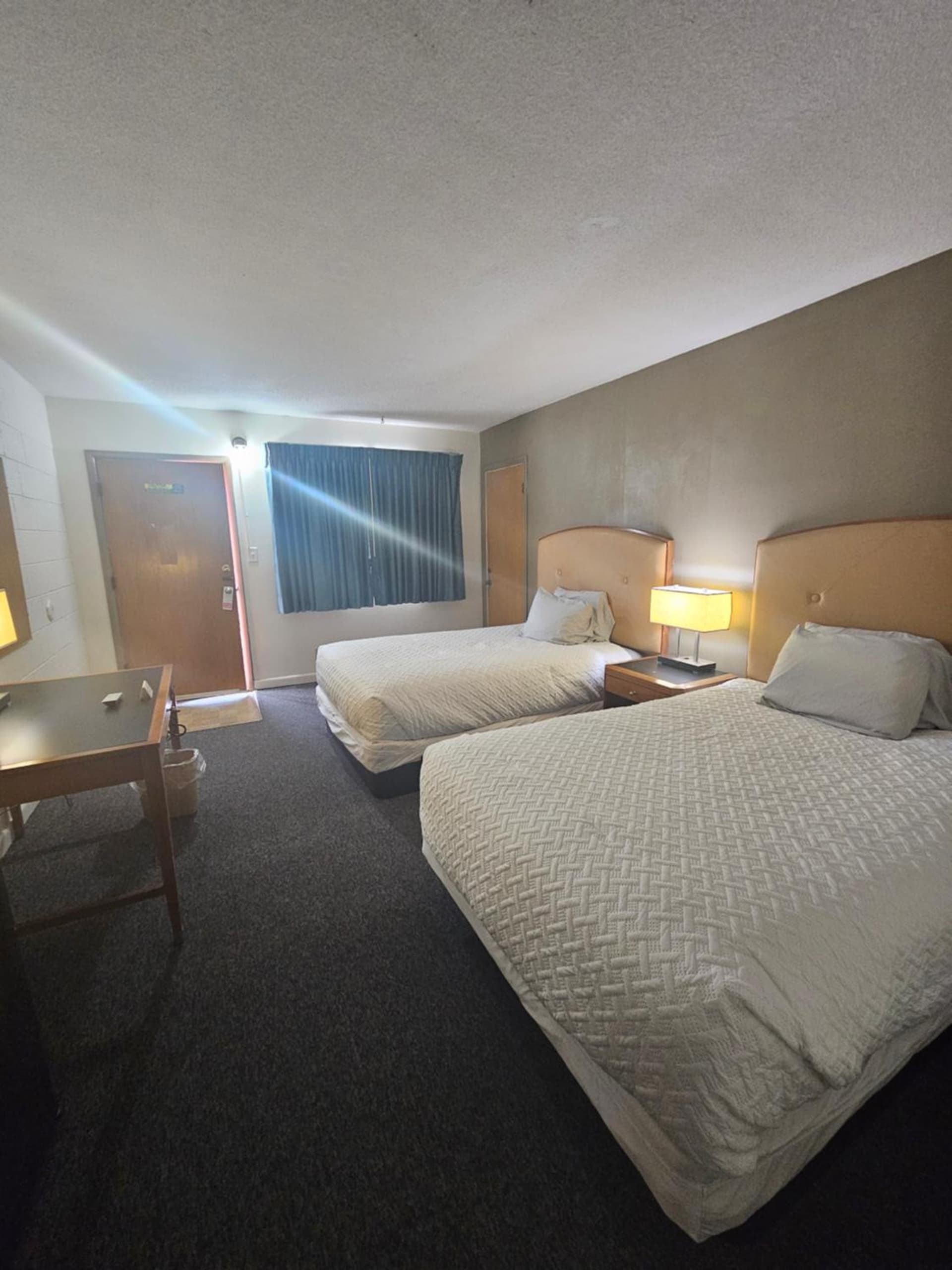 Hastings Inn interior in Hastings, NE — gallery photo 2