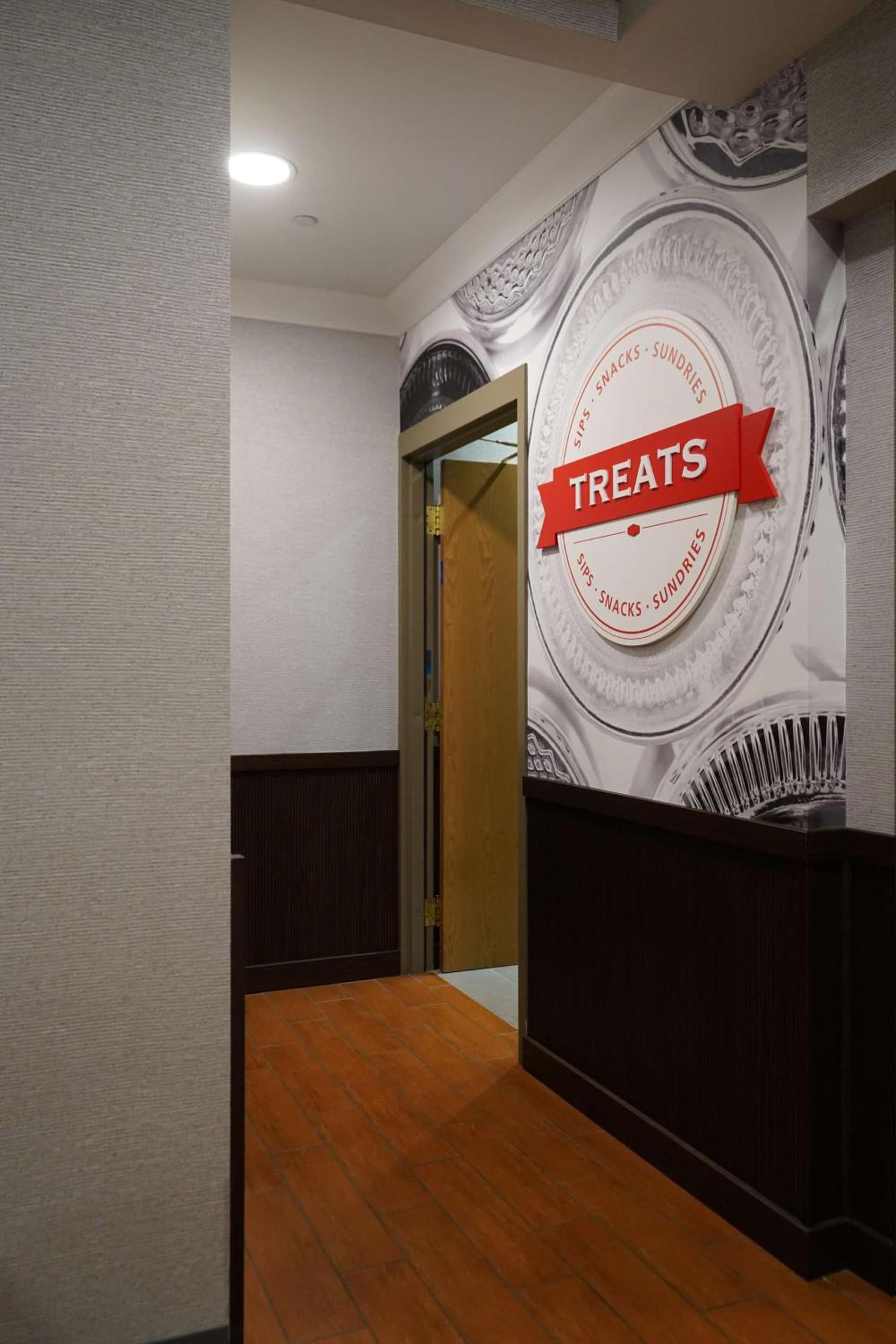 Hampton Inn & Suites Chicago/Aurora gallery photo in Aurora, IL — image 16