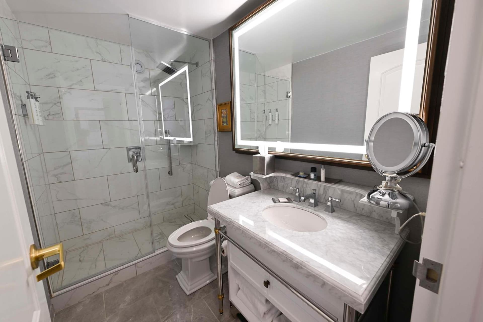 Hotel Roanoke & Conference Center, Curio Collection by Hilton gallery photo in Roanoke, VA — image 56