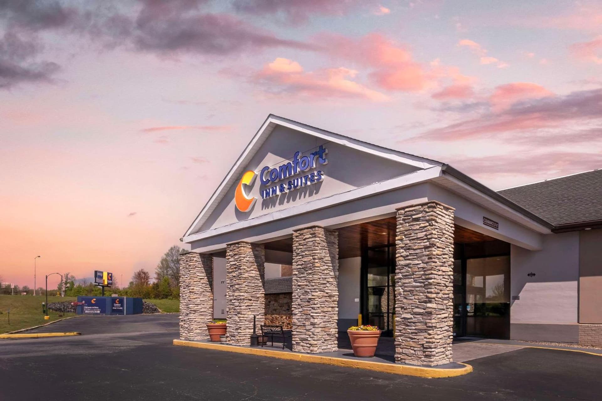 Comfort Inn & Suites Aberdeen interior in Aberdeen, MD — gallery photo 2
