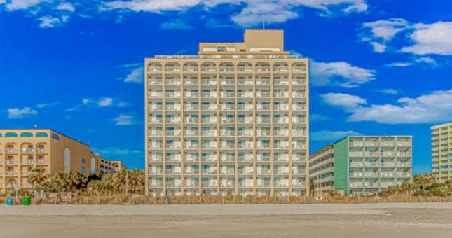 Oceanfront Double Queen Suite-Sea Mist 20601 interior in Myrtle Beach, SC — gallery photo 2