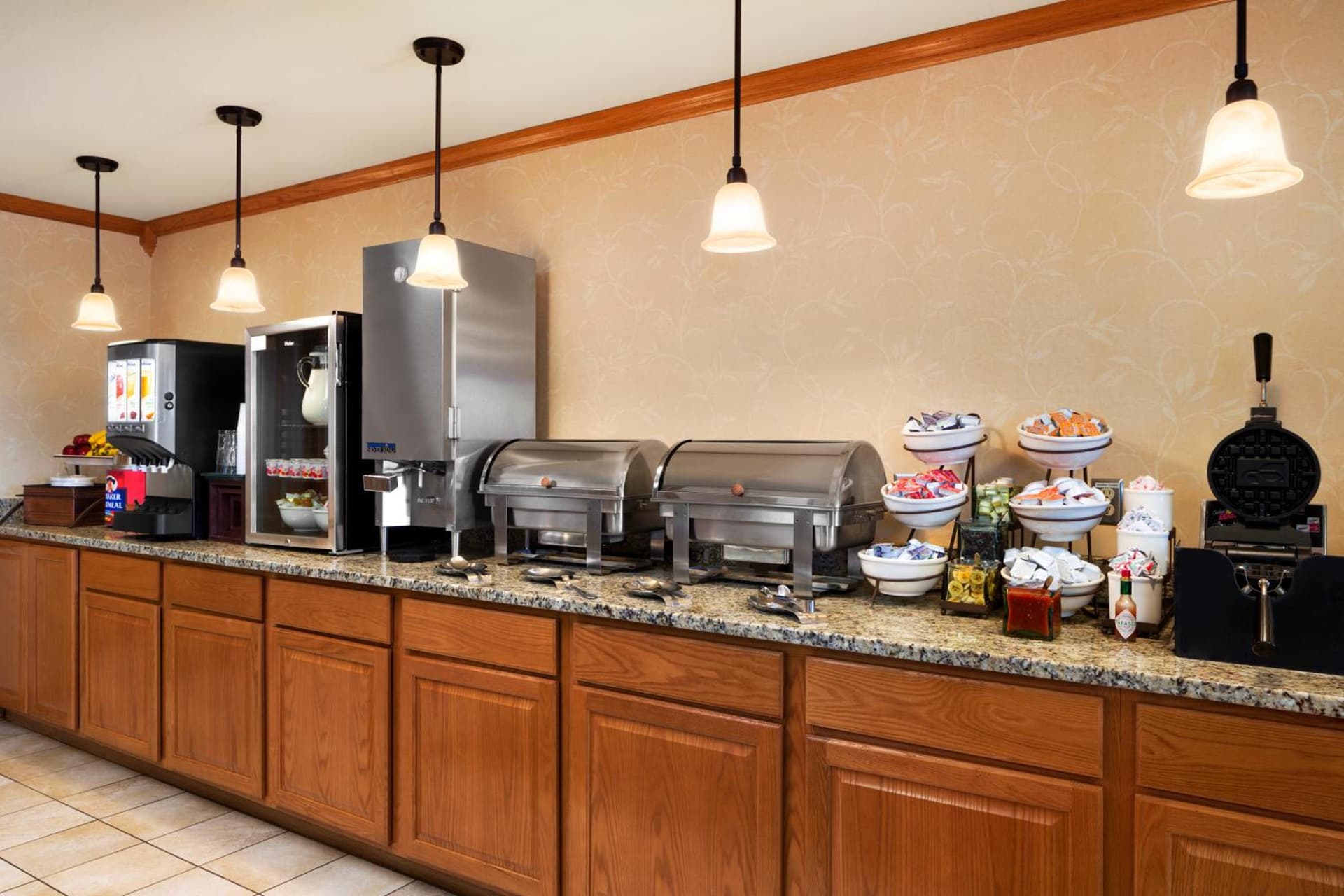 Country Inn & Suites by Radisson Kenosha - Pleasant Prairie gallery photo in Kenosha, WI — image 24