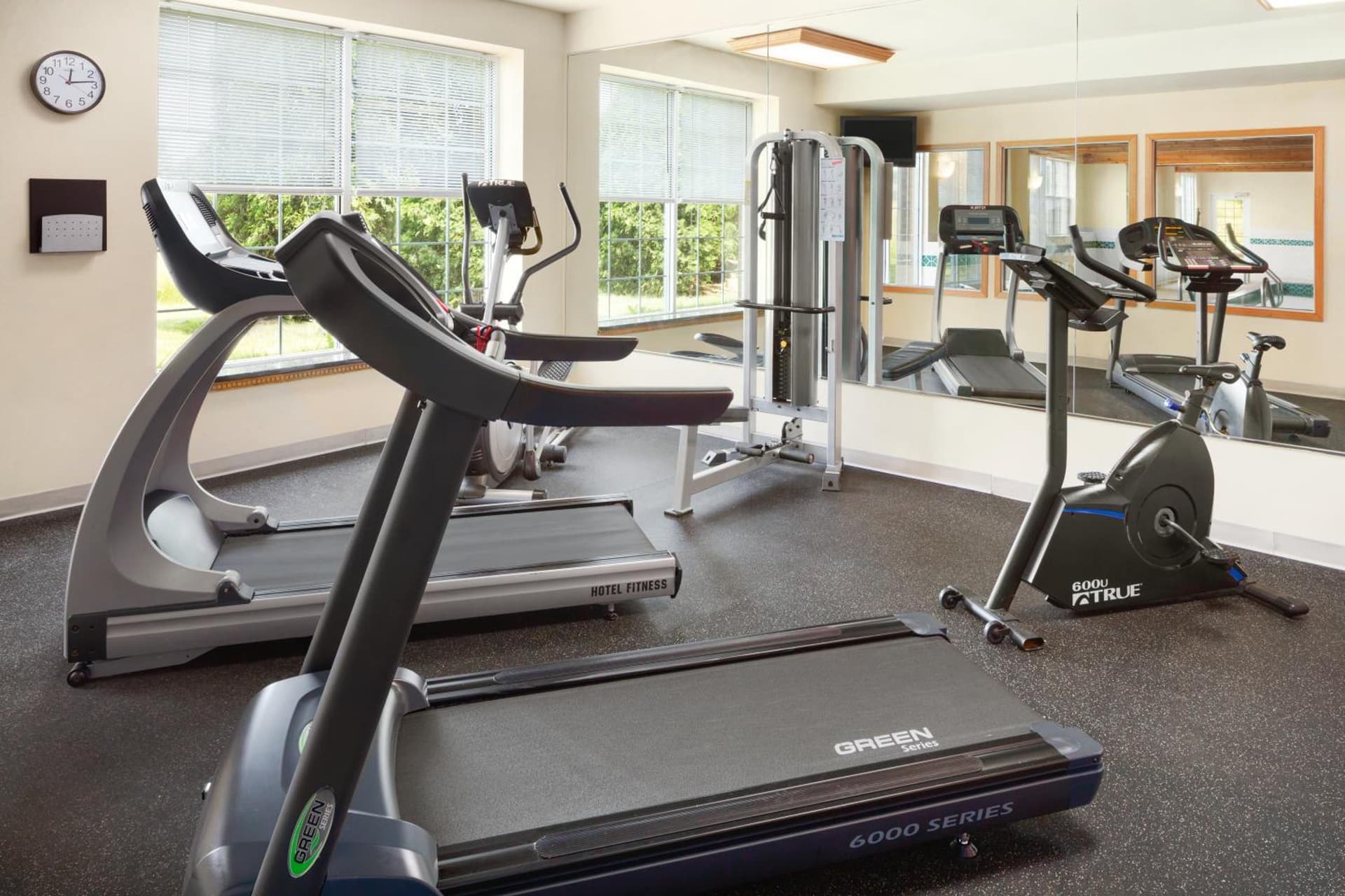 Country Inn & Suites by Radisson Kenosha - Pleasant Prairie gallery photo in Kenosha, WI — image 22