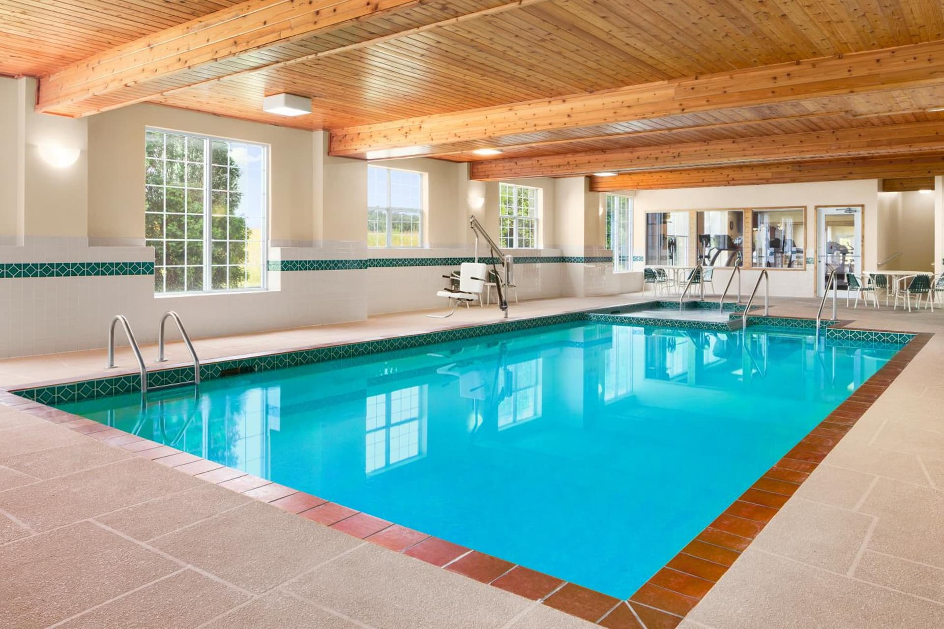 Country Inn & Suites by Radisson Kenosha - Pleasant Prairie gallery photo in Kenosha, WI — image 6