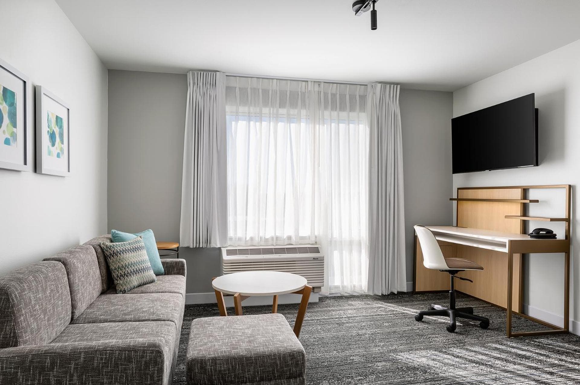 TownePlace Suites by Marriott Iron Mountain interior in Iron Mountain, MI — gallery photo 2
