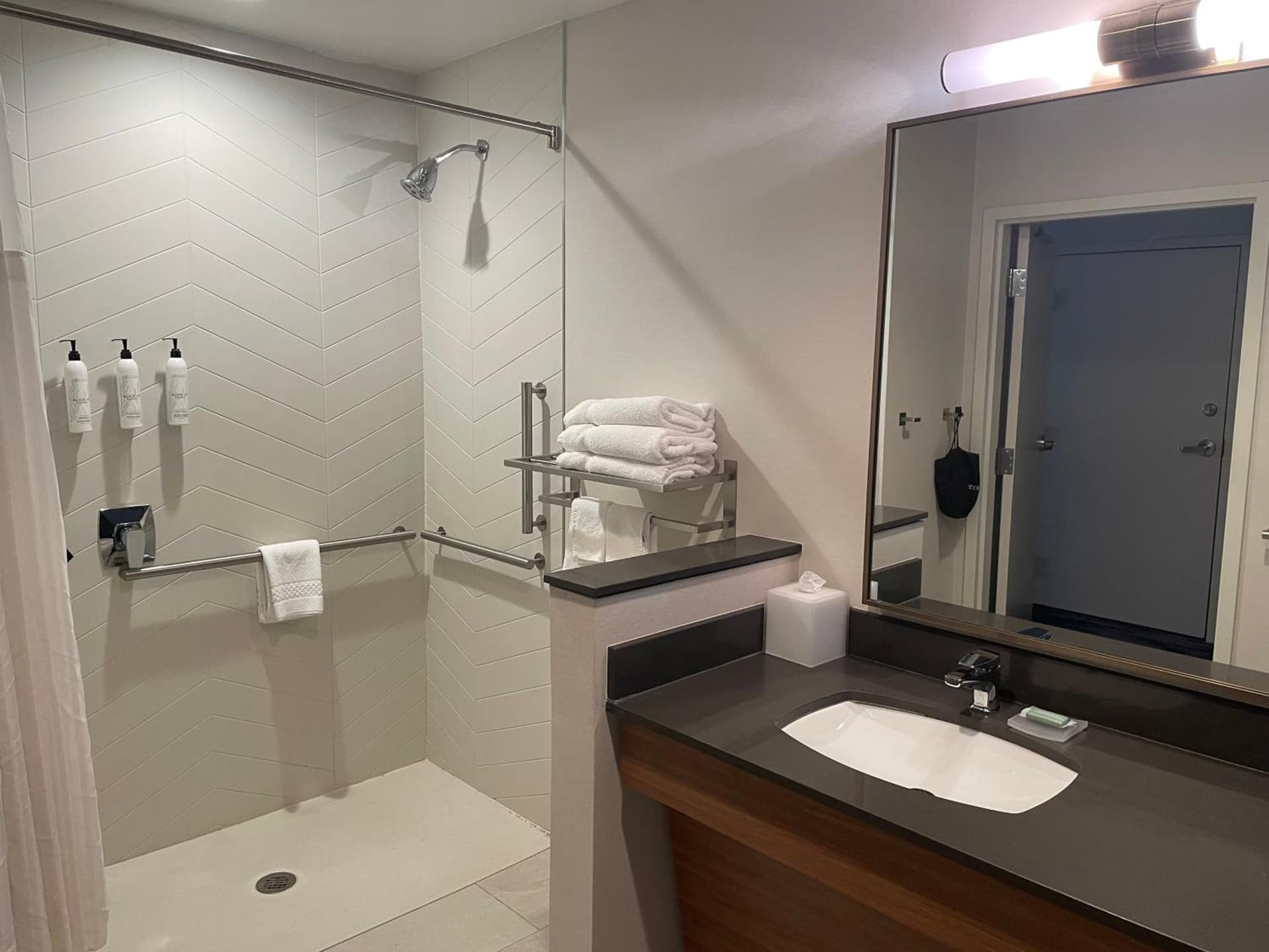 Fairfield by Marriott Inn & Suites Deerfield Beach Boca Raton interior in Deerfield Beach, FL — gallery photo 2