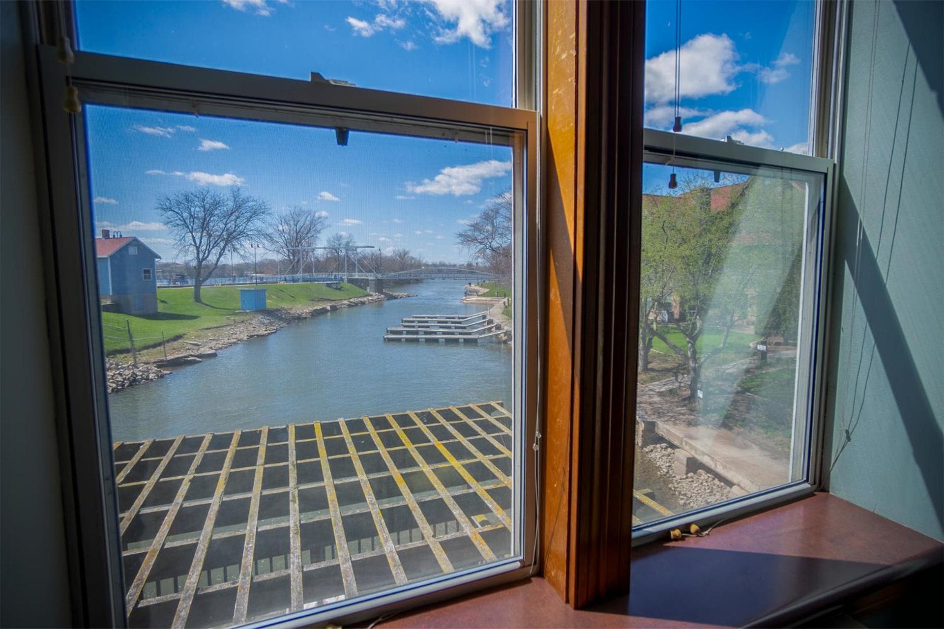 Nuks Executive Suites gallery photo in De Pere, WI — image 33