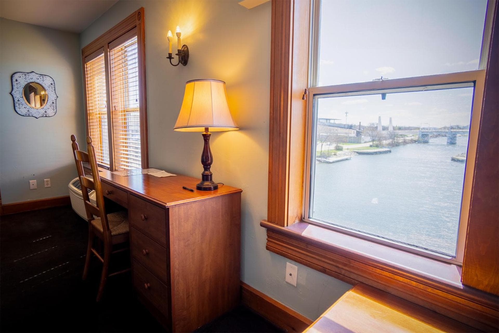 Nuks Executive Suites gallery photo in De Pere, WI — image 55