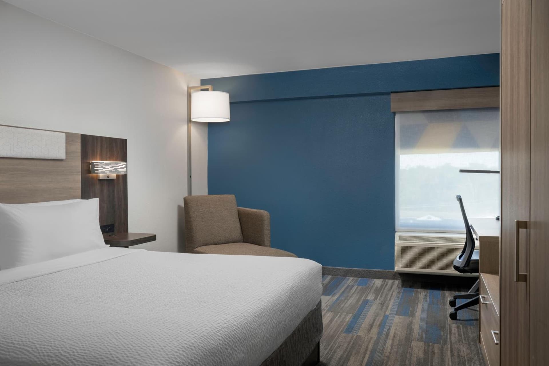 Holiday Inn Express & Suites Baltimore - BWI Airport North by IHG gallery photo in Linthicum Heights, MD — image 6