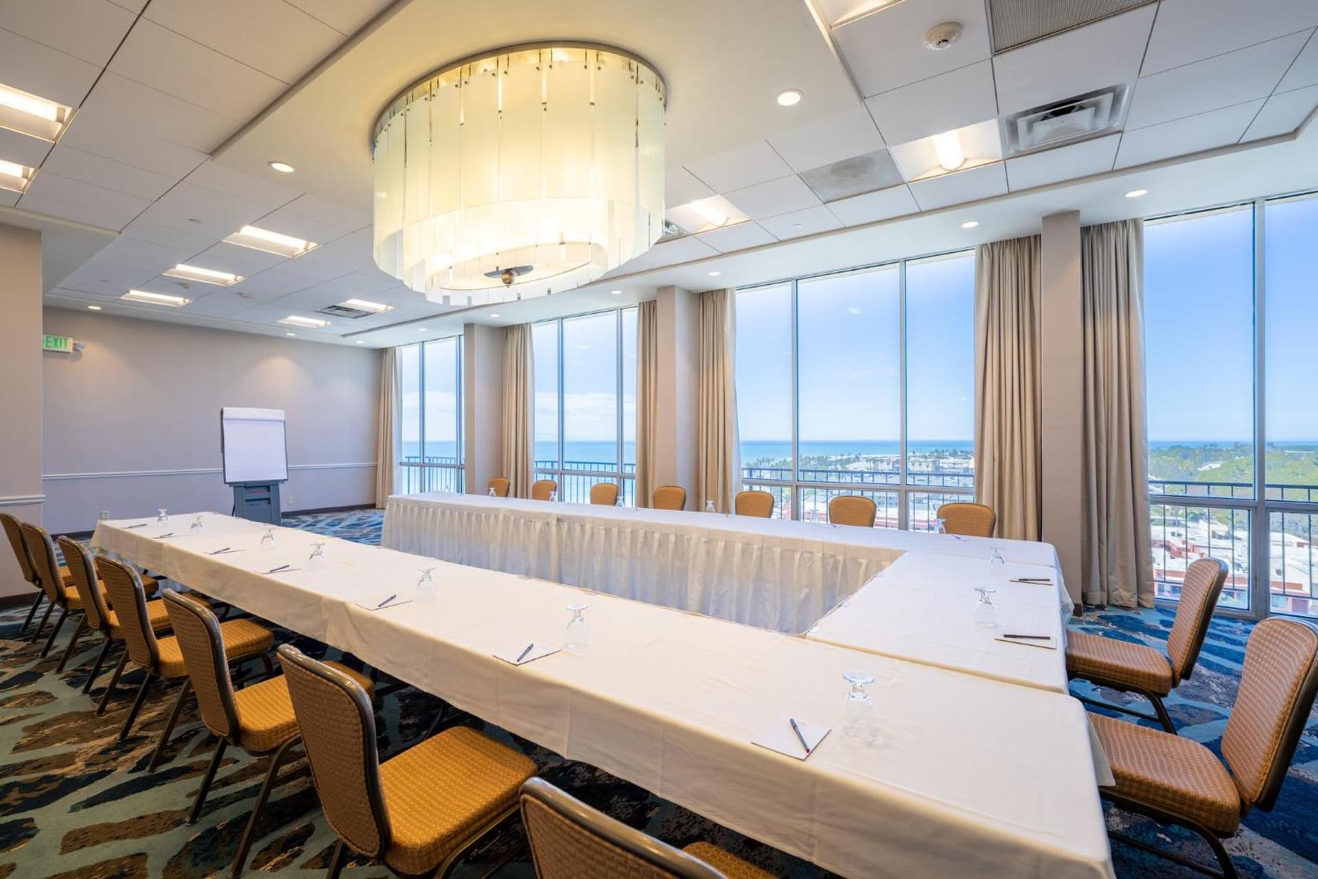 Crowne Plaza Ventura Beach by IHG interior in Ventura, CA — gallery photo 2
