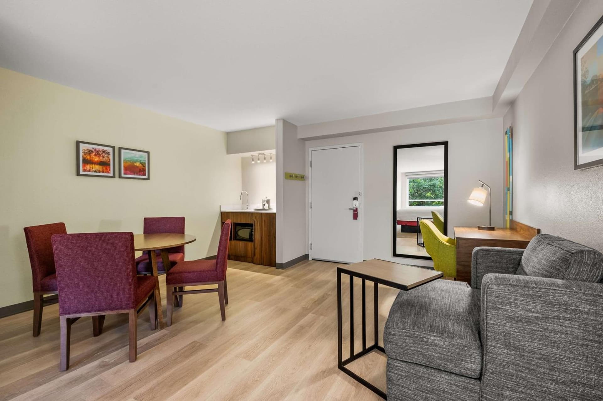 Hampton Inn & Suites Dallas Downtown property photo 31 of 33 in Dallas, Texas