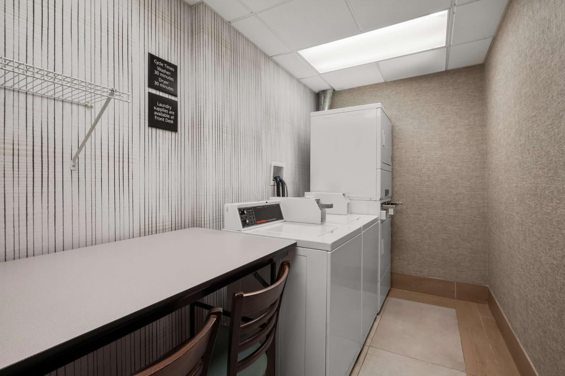 Hampton Inn & Suites Dallas Downtown property photo 24 of 33 in Dallas, Texas