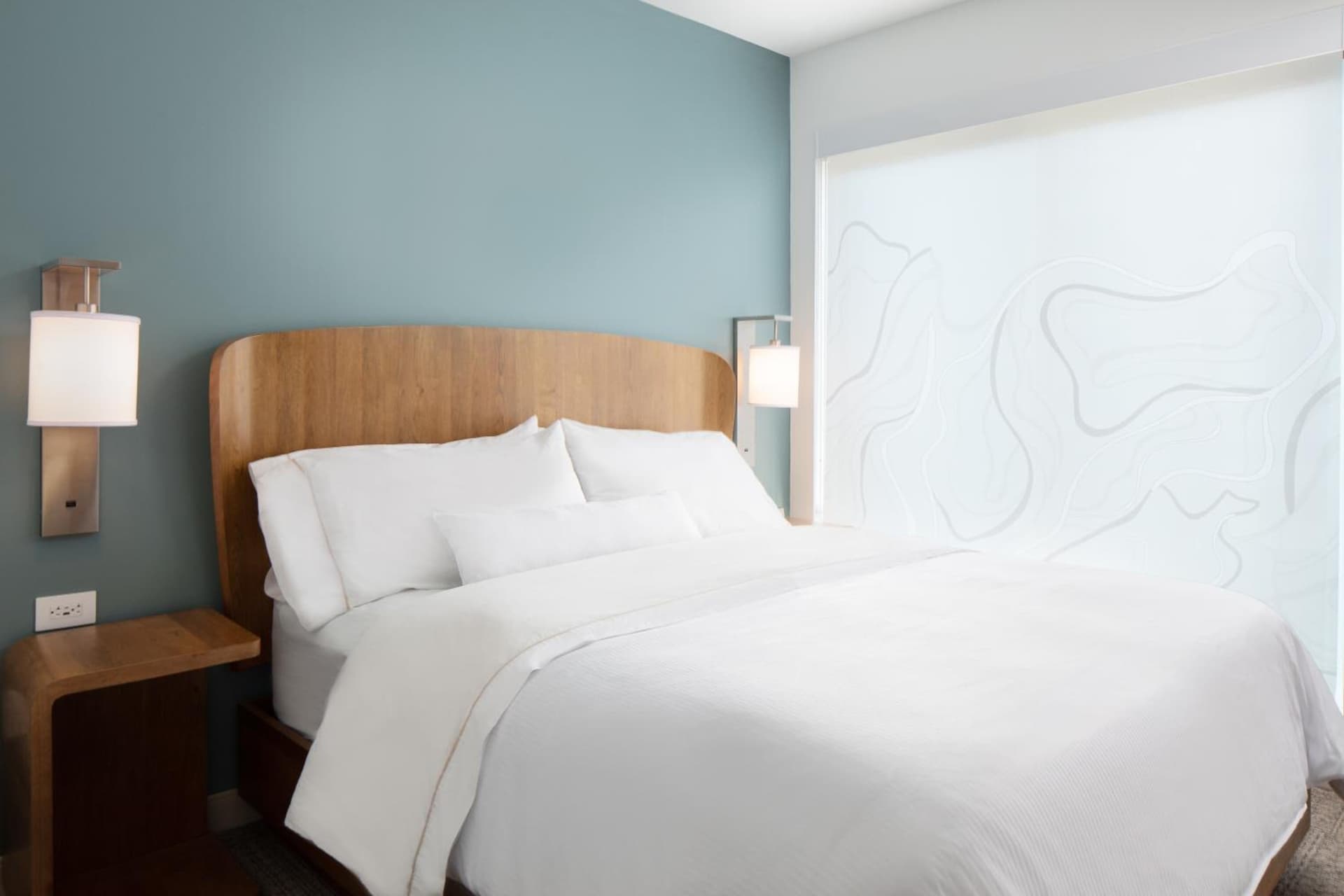Element by Marriott Iowa City interior in Iowa City, IA — gallery photo 2