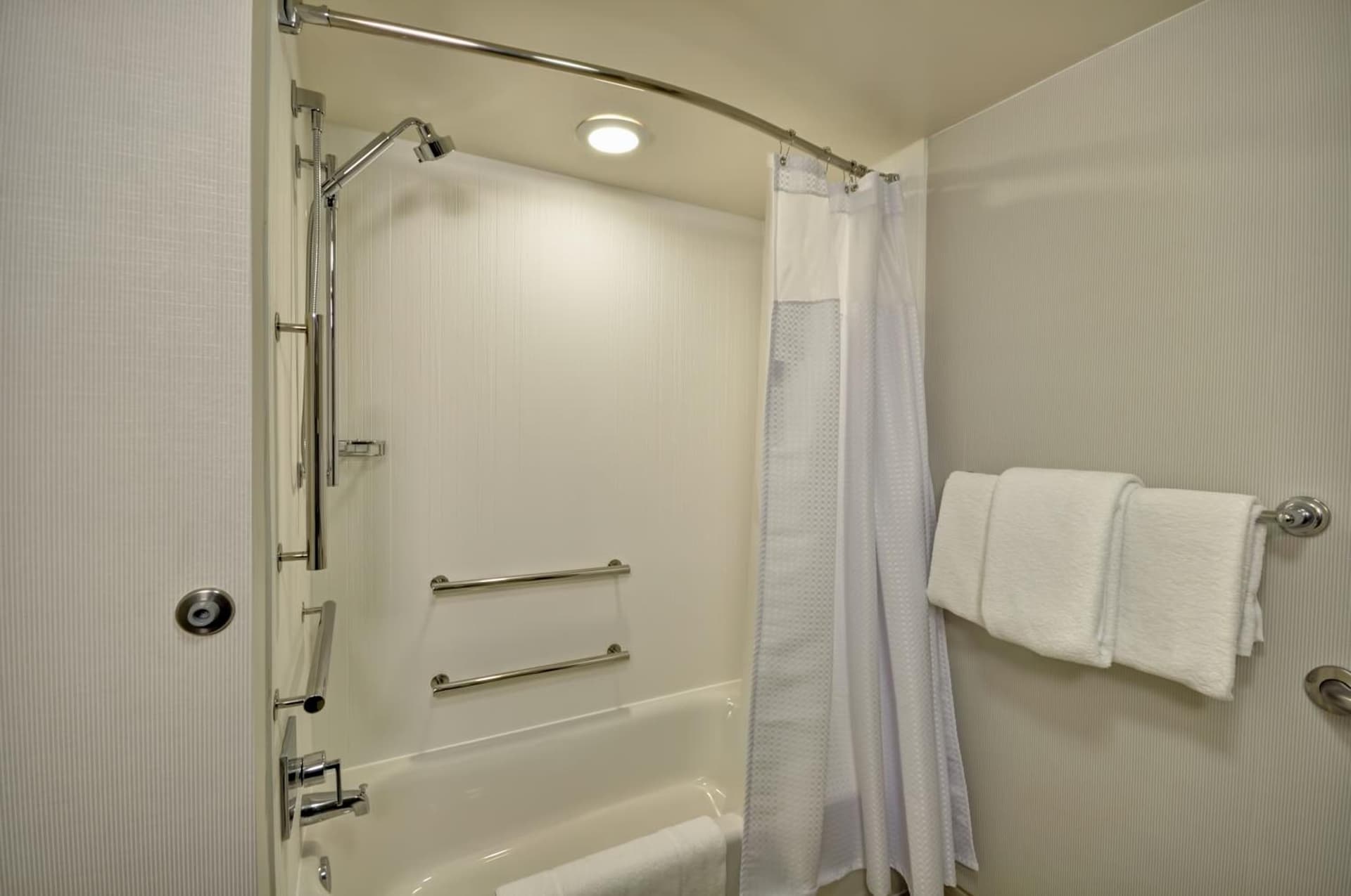 Detroit Marriott Southfield interior in Southfield, MI — gallery photo 2