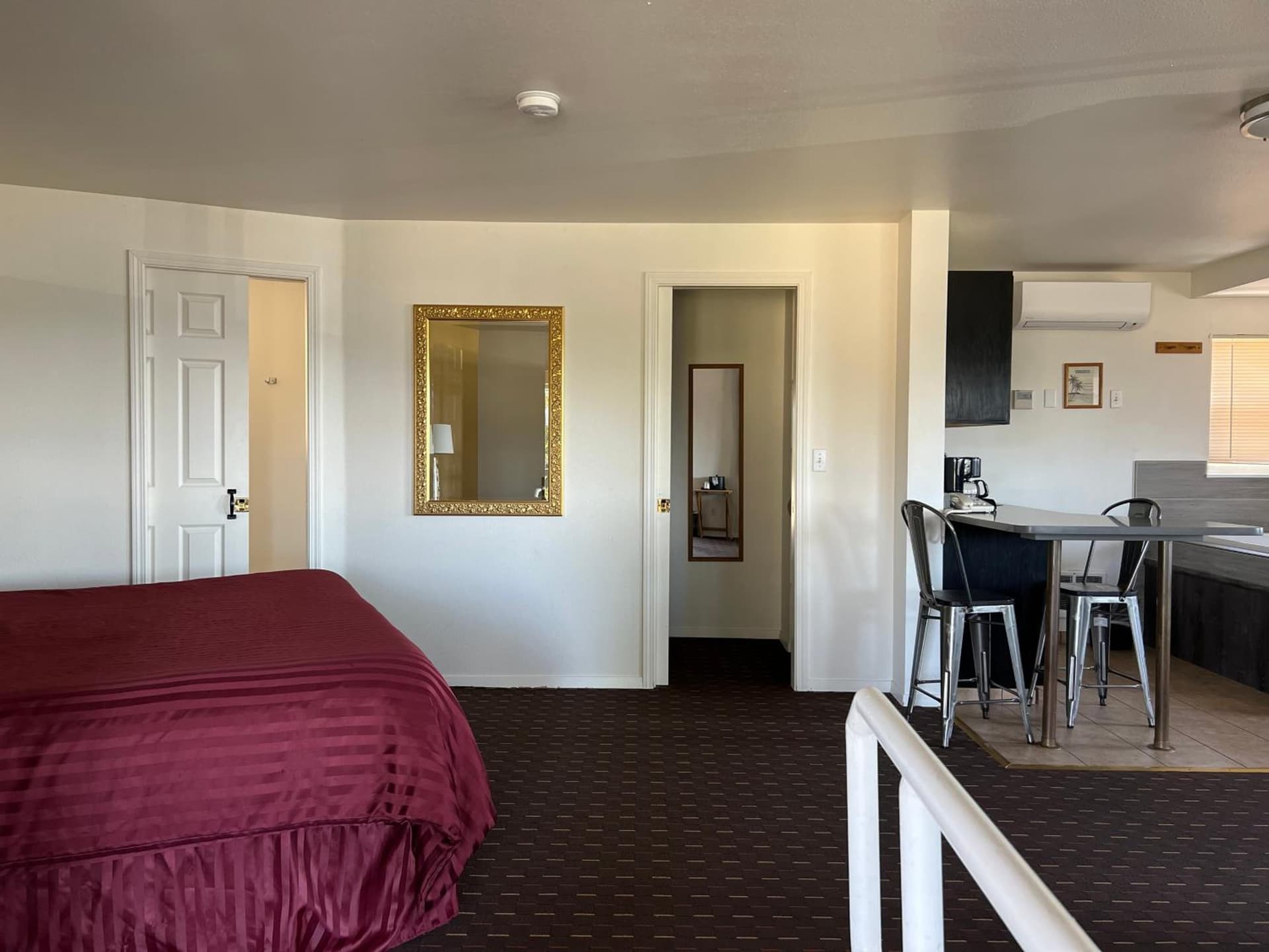 Port Townsend Inn gallery photo in Port Townsend, WA — image 9