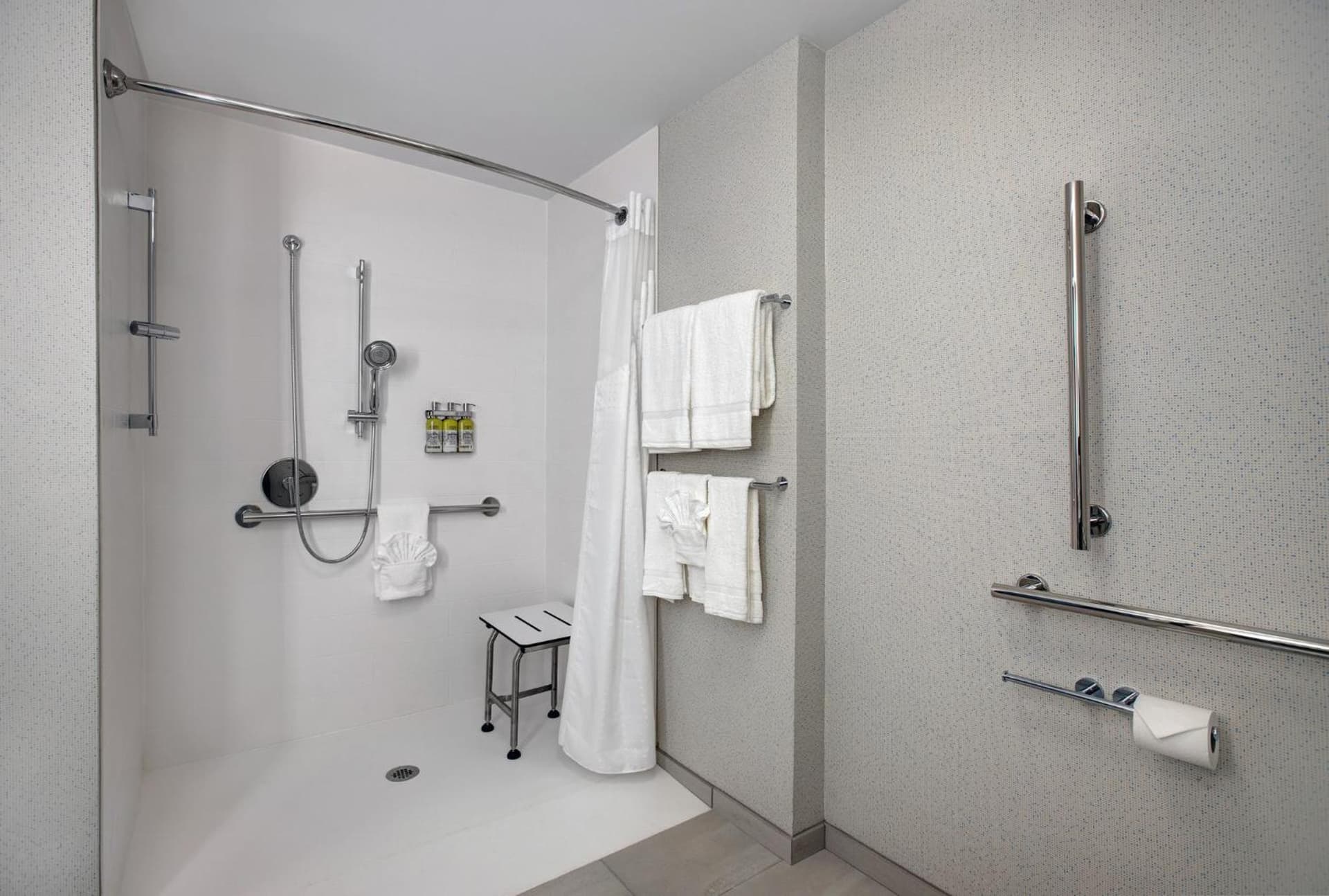 Holiday Inn Express & Suites - Milwaukee - Brookfield by IHG gallery photo in Brookfield, WI — image 61