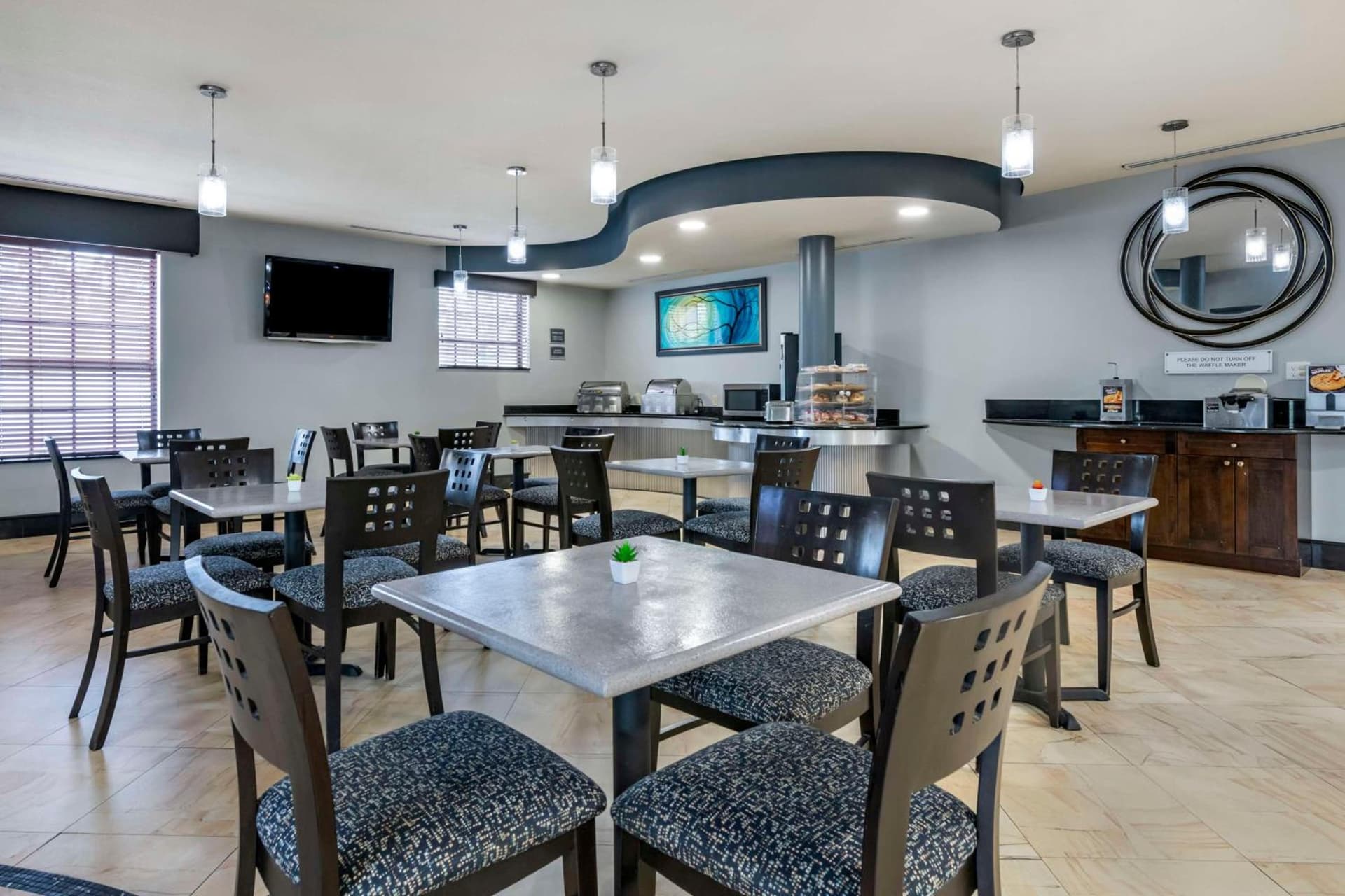 Best Western Plus Bradenton Gateway Hotel gallery photo in Bradenton, FL — image 8