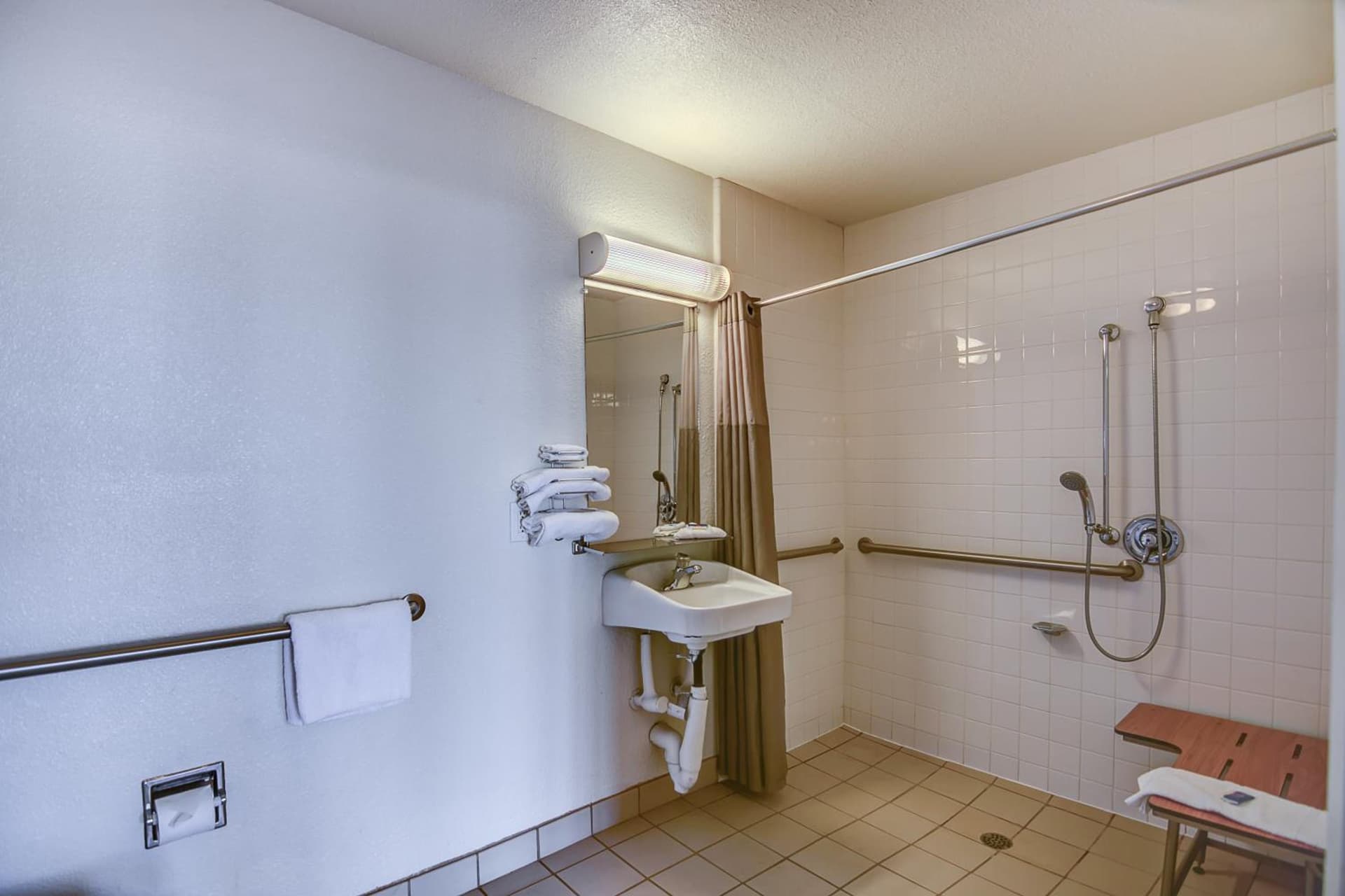 Motel 6-Stockton, CA - Charter Way West gallery photo in Stockton, CA — image 36