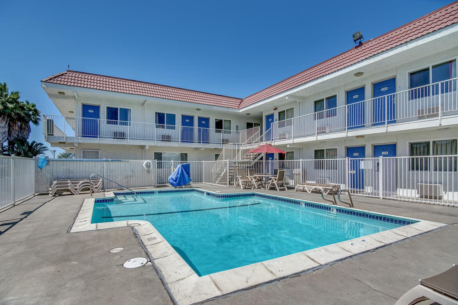 Motel 6-Stockton, CA - Charter Way West gallery photo in Stockton, CA — image 38