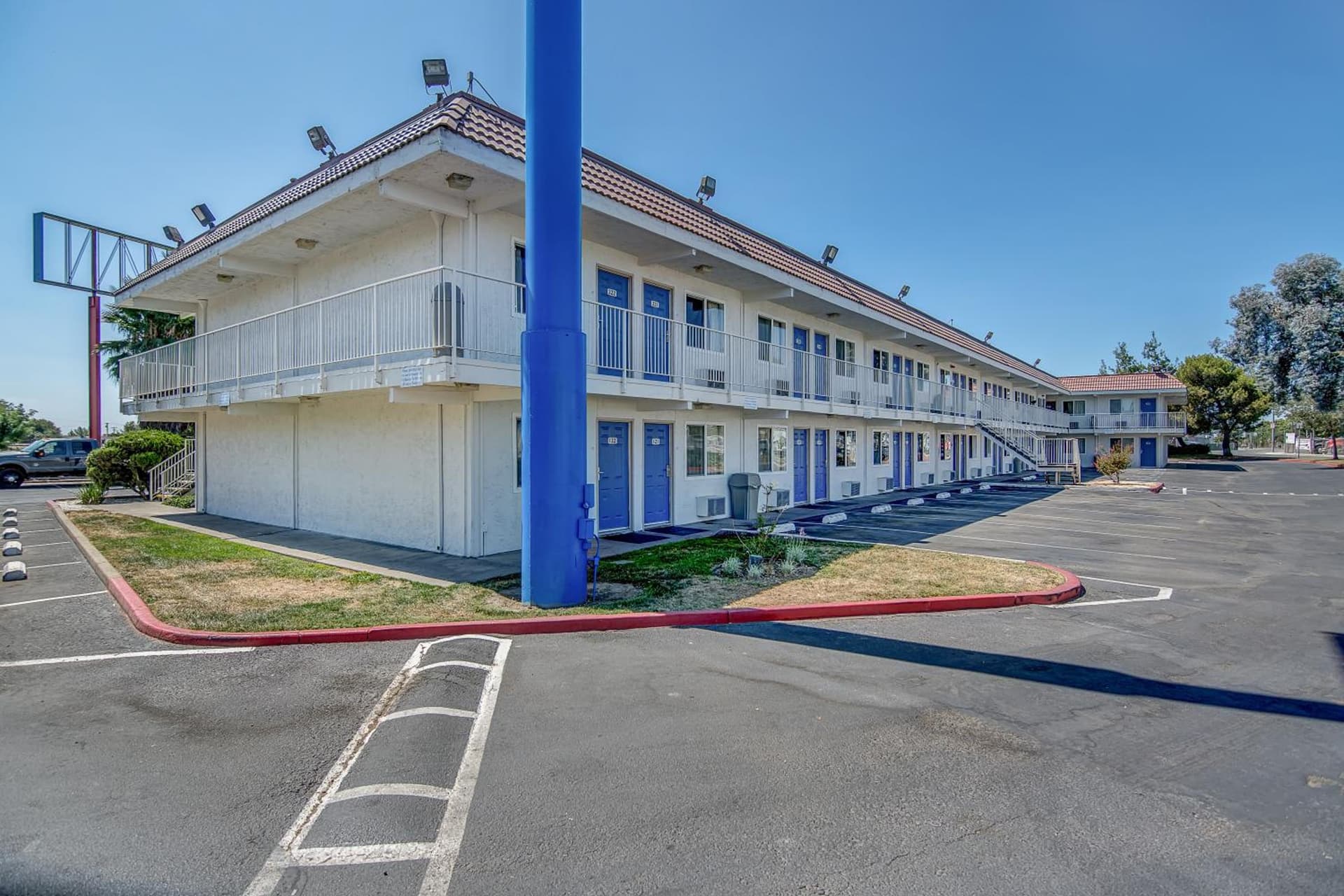 Motel 6-Stockton, CA - Charter Way West gallery photo in Stockton, CA — image 50