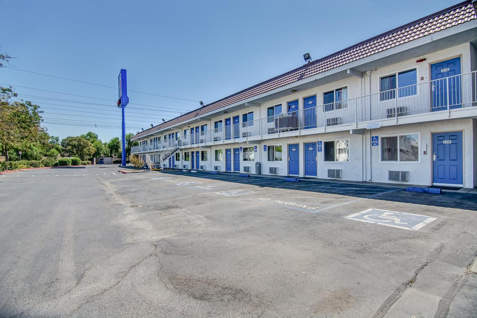 Motel 6-Stockton, CA - Charter Way West gallery photo in Stockton, CA — image 25