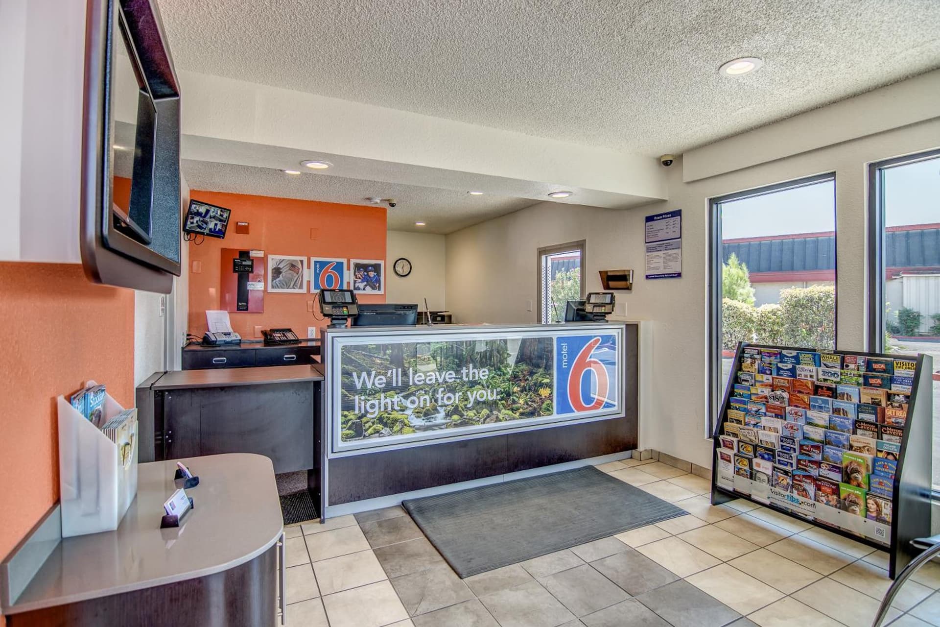 Motel 6-Stockton, CA - Charter Way West gallery photo in Stockton, CA — image 49