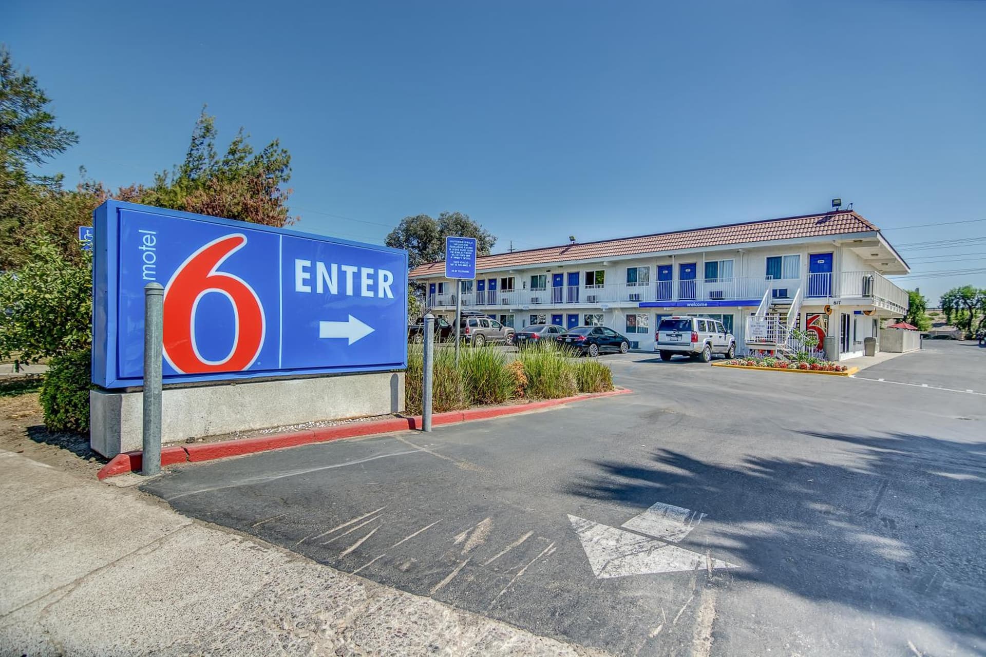 Motel 6-Stockton, CA - Charter Way West interior in Stockton, CA — gallery photo 2