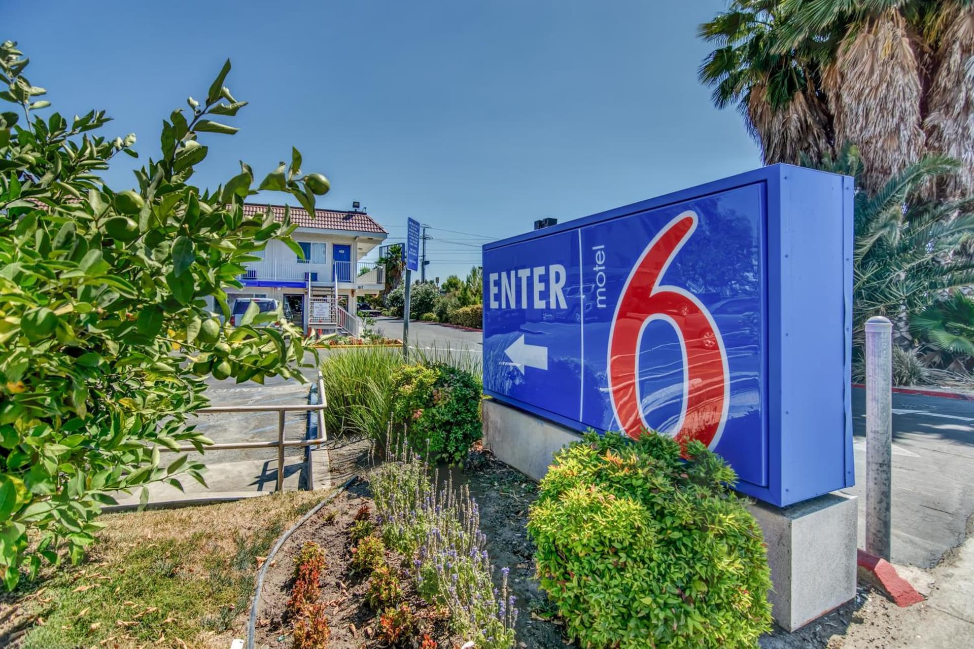 Motel 6-Stockton, CA - Charter Way West gallery photo in Stockton, CA — image 42