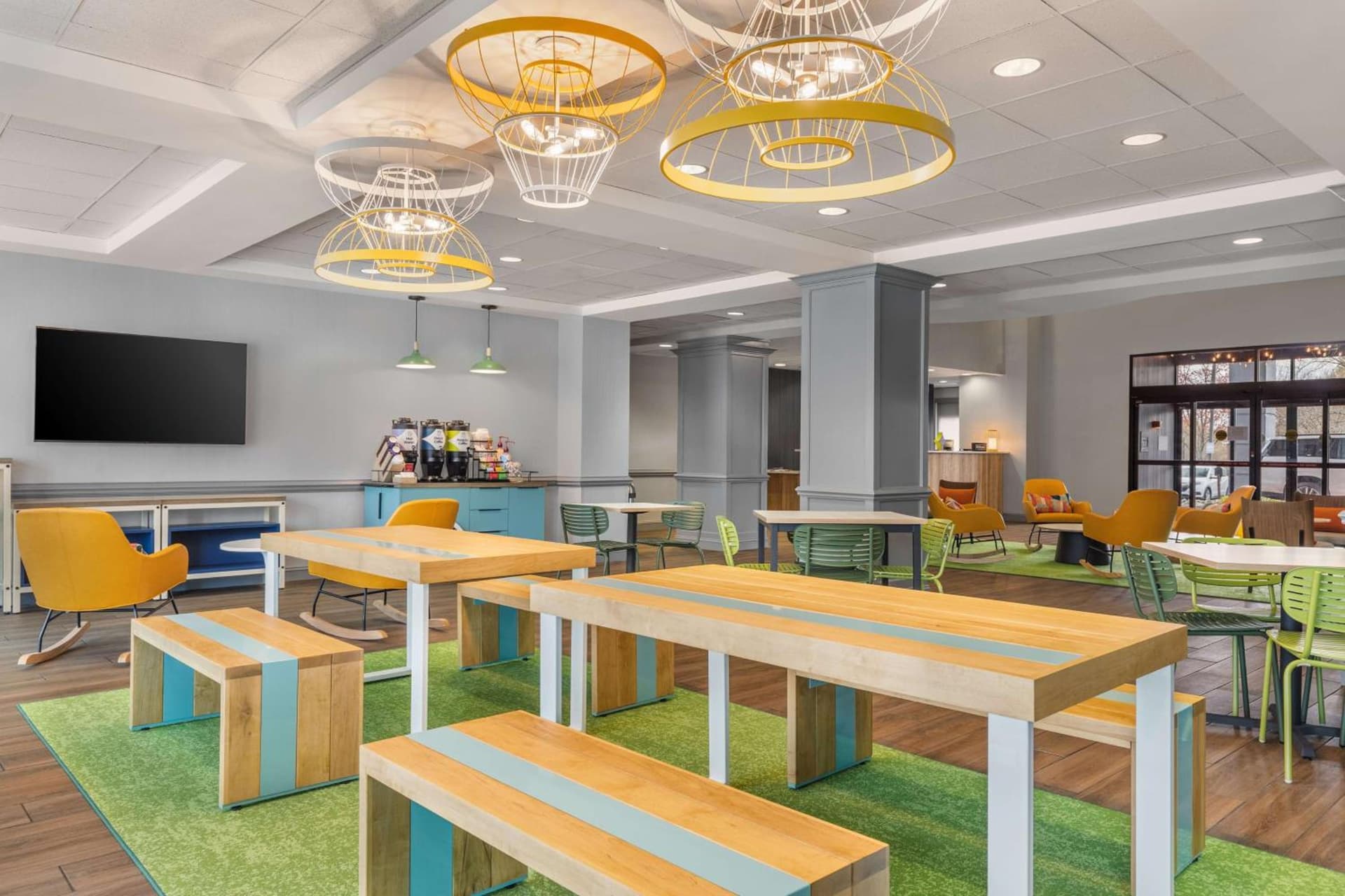 Spark By Hilton Charlotte Tyvola I-77 property views in Charlotte, NC — gallery photo 3