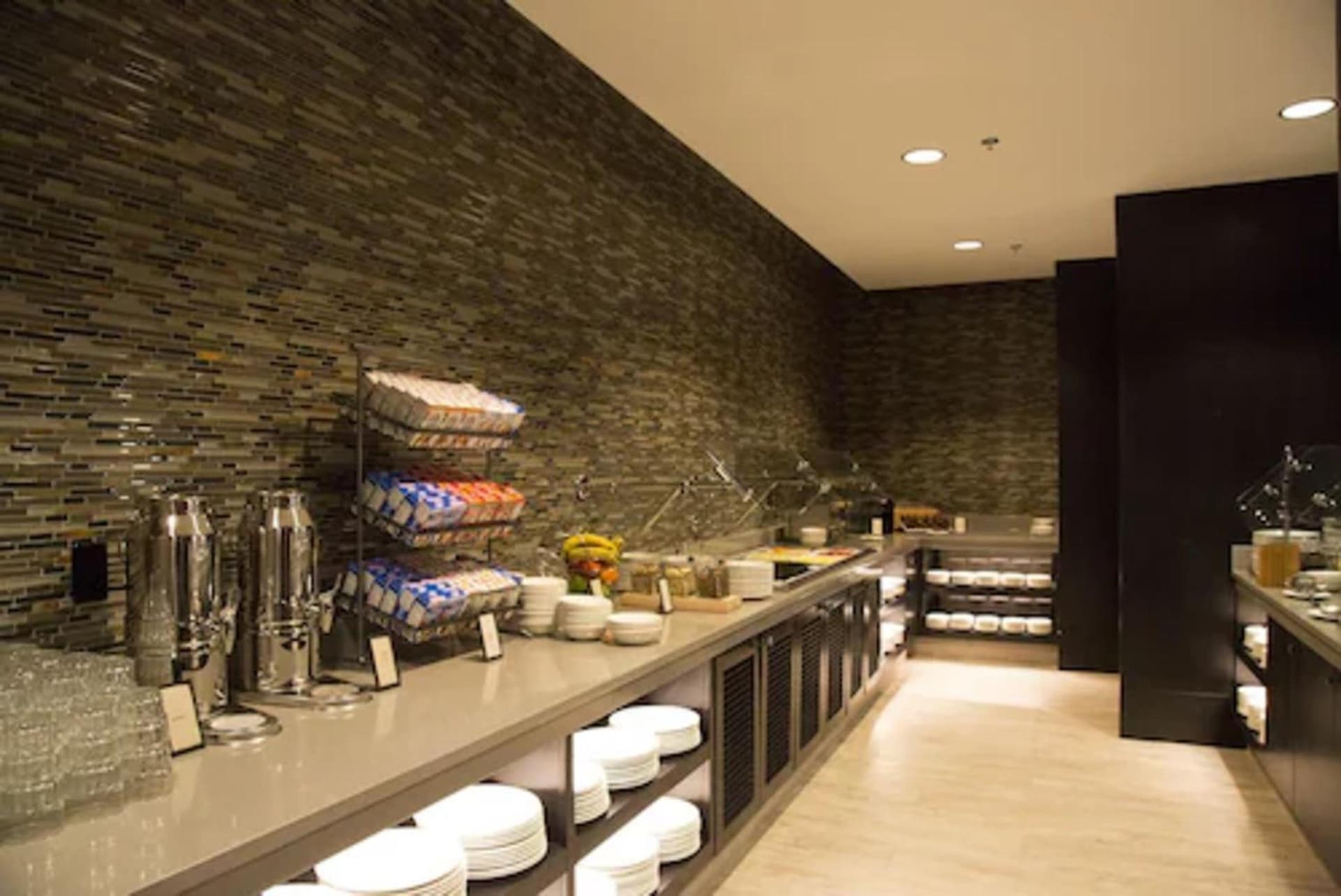 Hilton Kansas City Airport gallery photo in Kansas City, KS — image 39