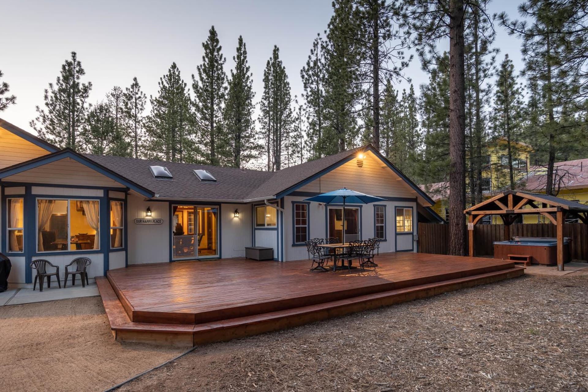 Big bear frontier #2368 interior in Big Bear Lake, CA — gallery photo 2