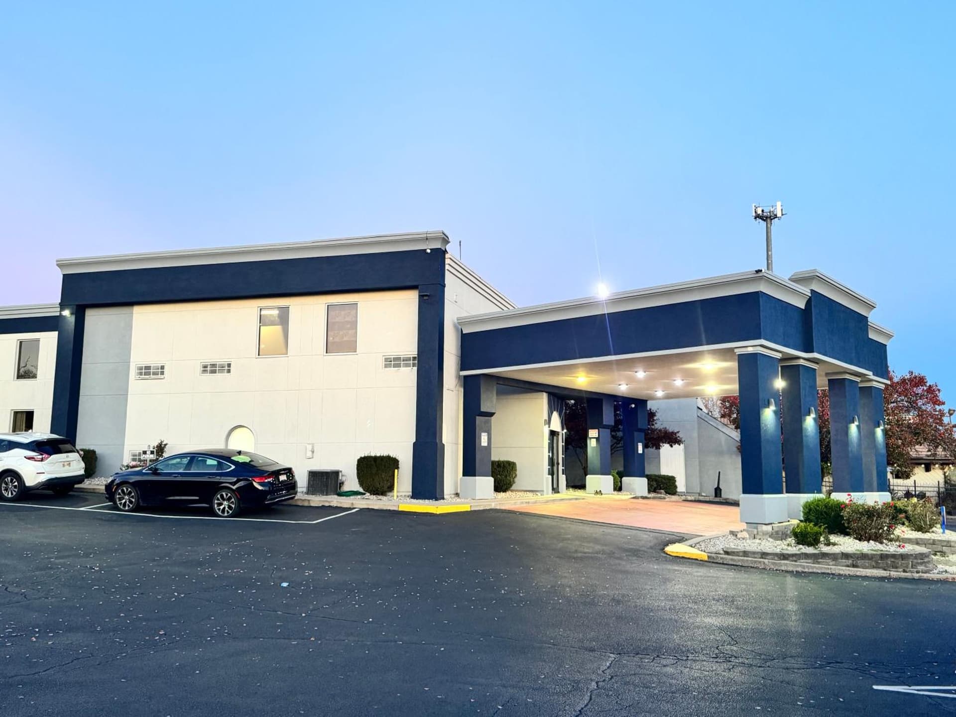 Quality Inn & Suites property views in Cincinnati, OH — gallery photo 3