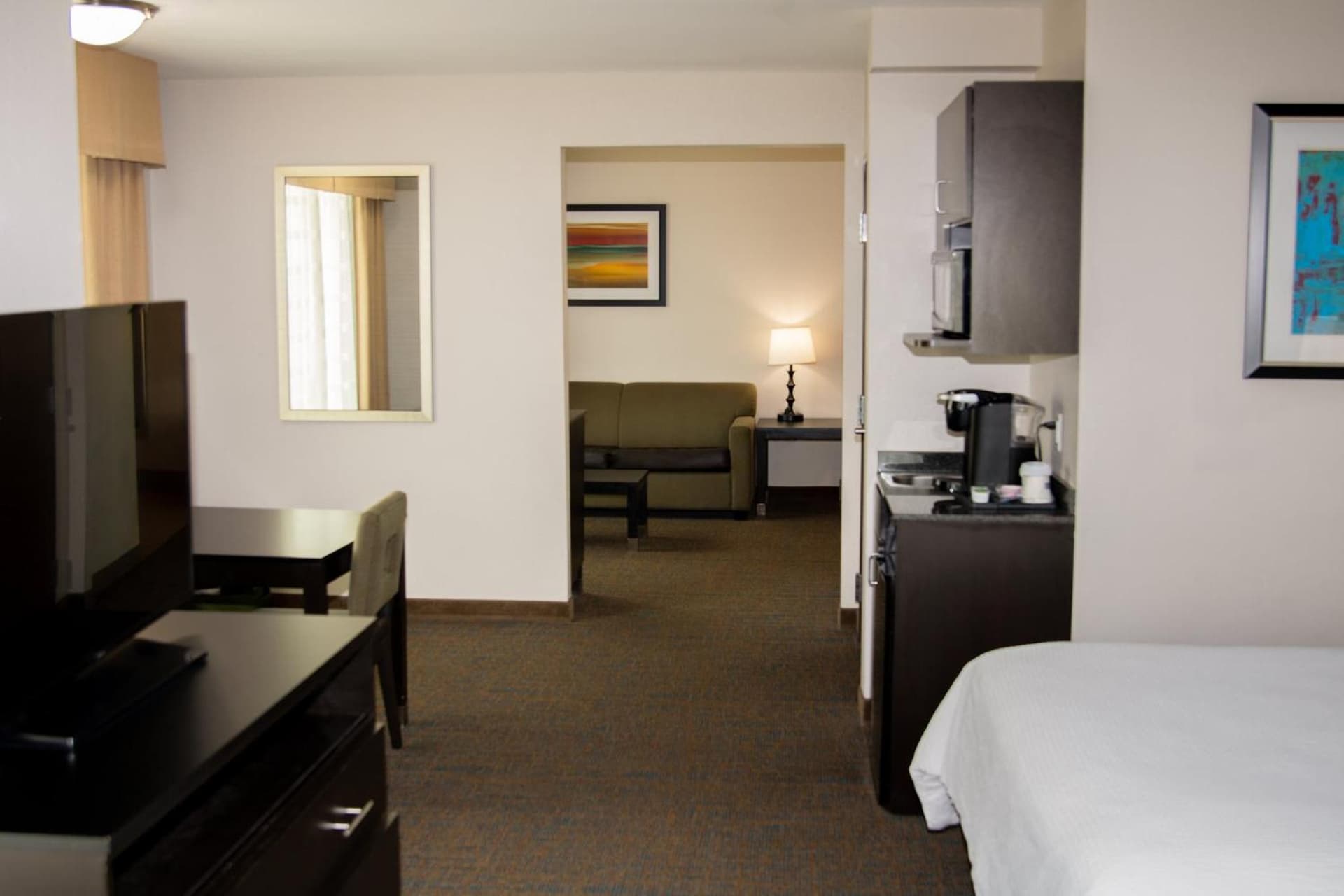 Holiday Inn Express & Suites Bakersfield Airport by IHG property views in Bakersfield, CA — gallery photo 3