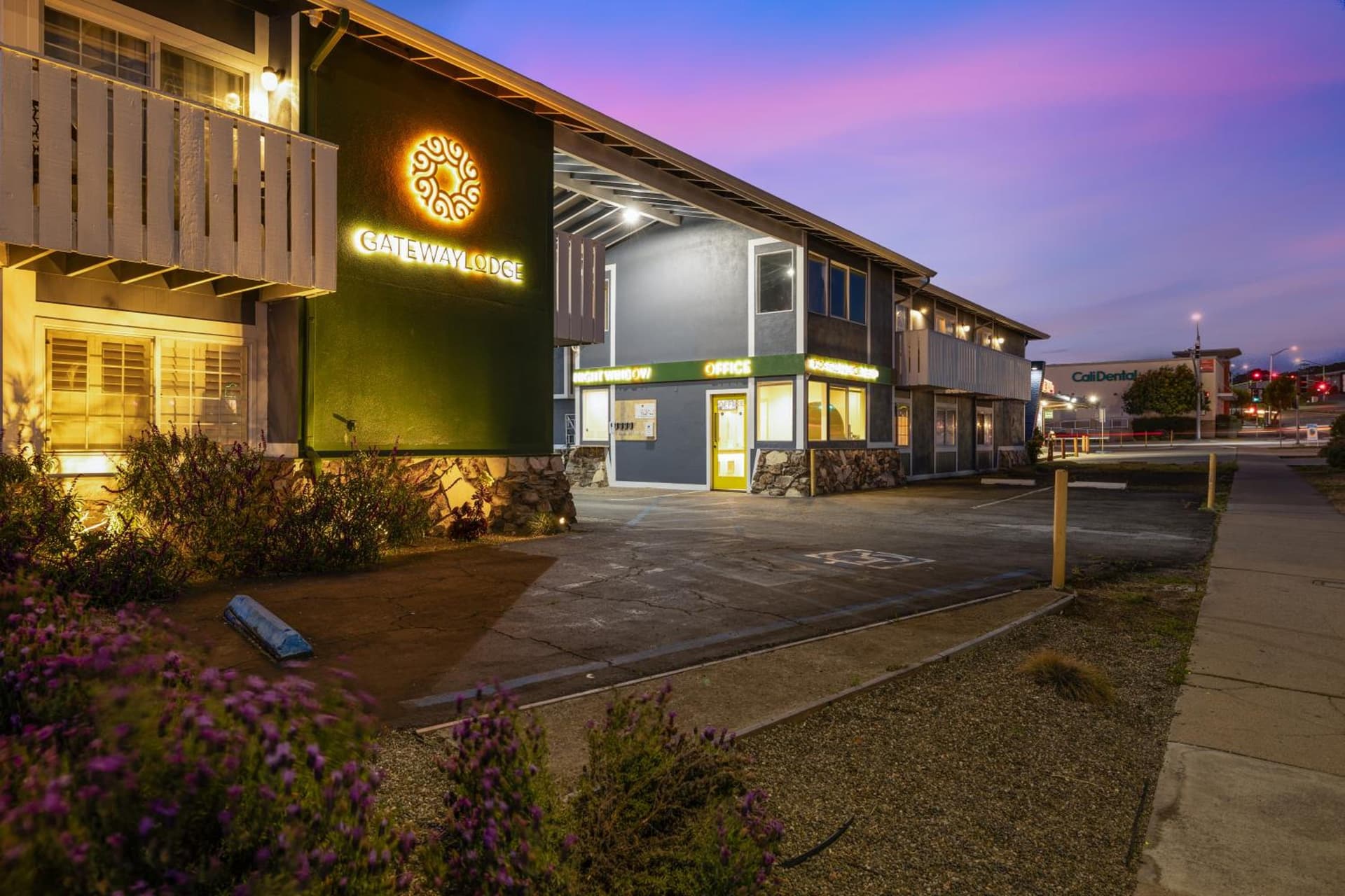 Gateway Lodge gallery photo in Seaside, CA — image 25
